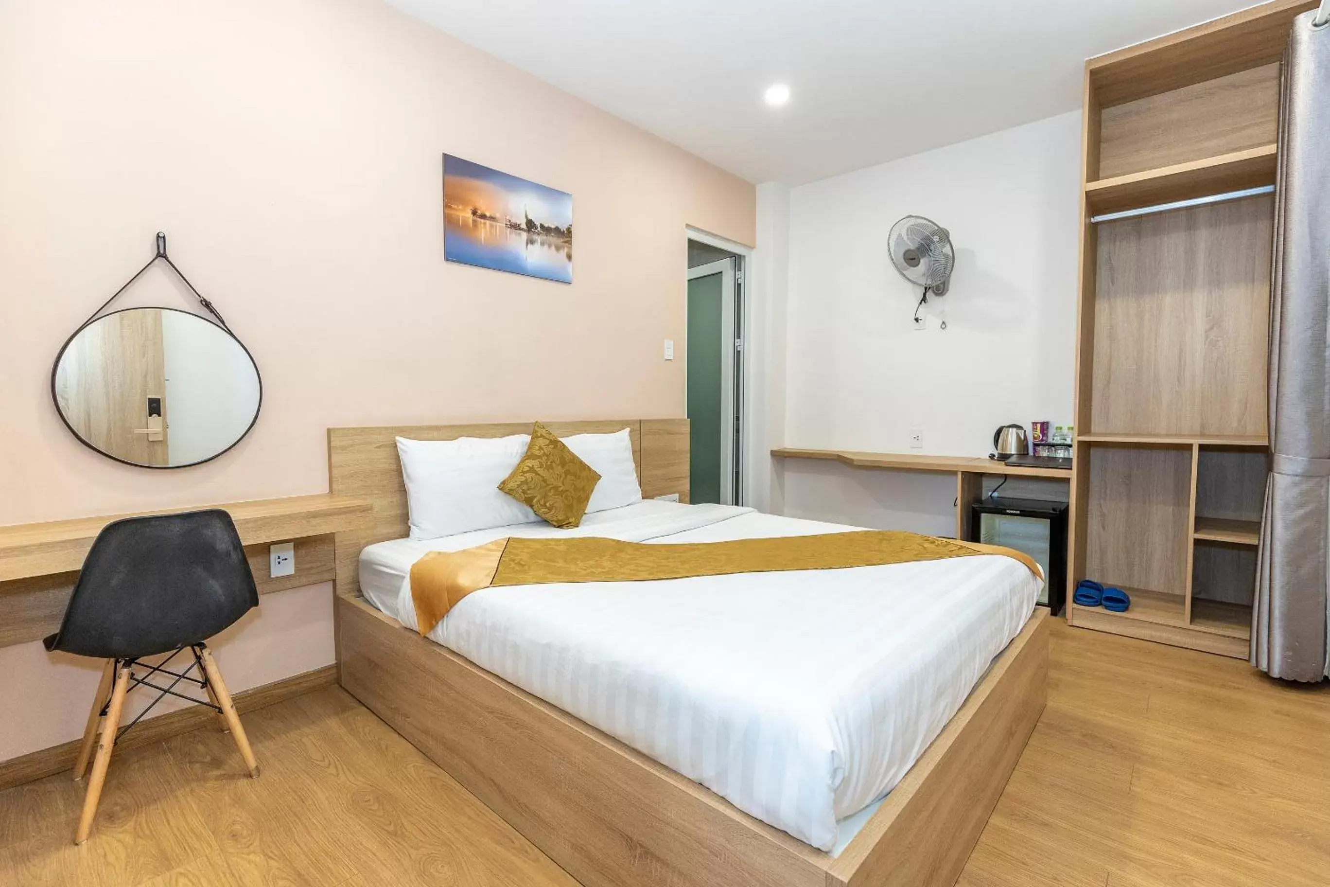 Standard Double Room in Centro Hotel Da Lat Standard Double Room in Centro Hotel Da Lat