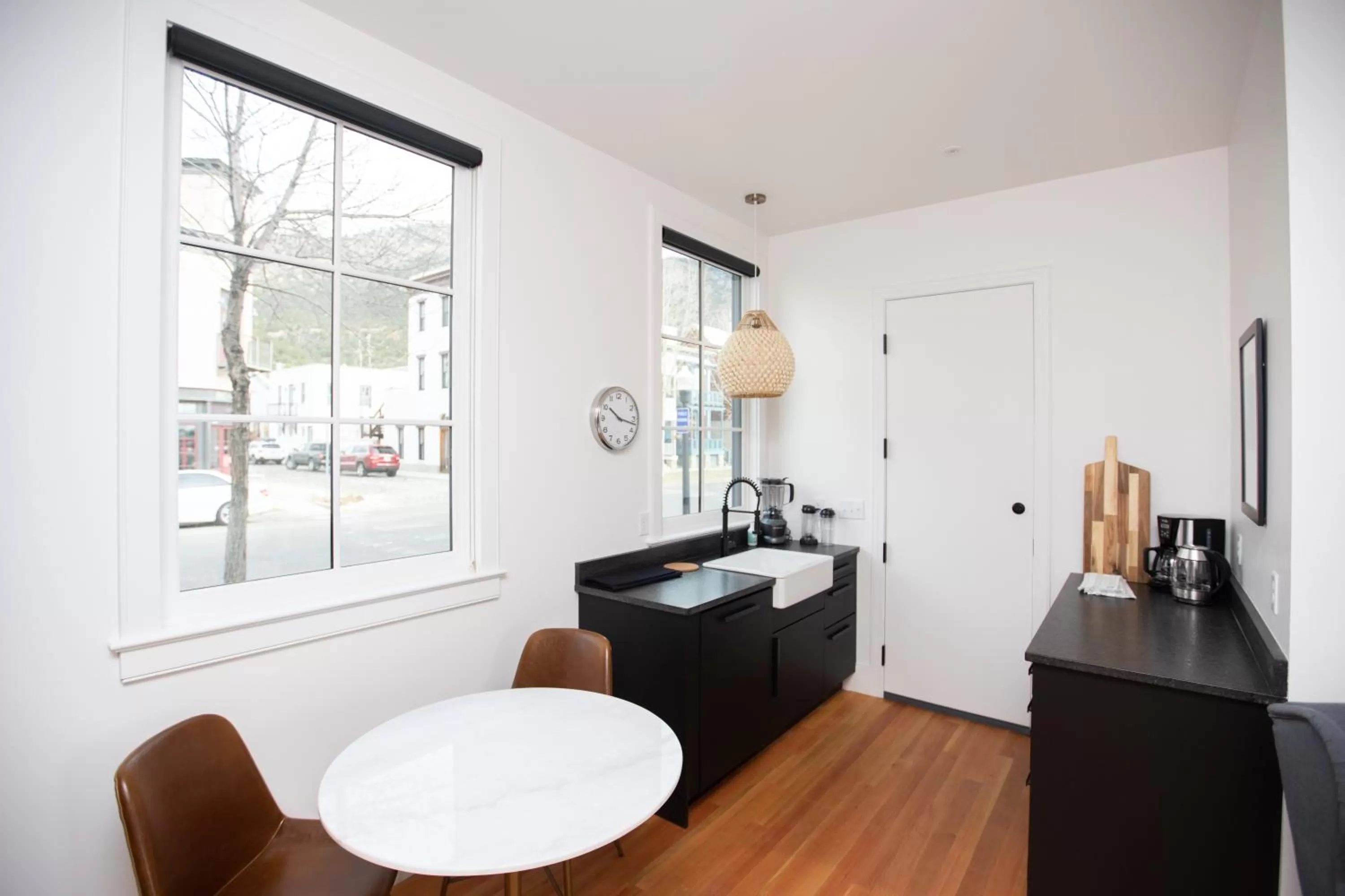 Dining area, Seating Area in South Main Residences by Surf Hotel