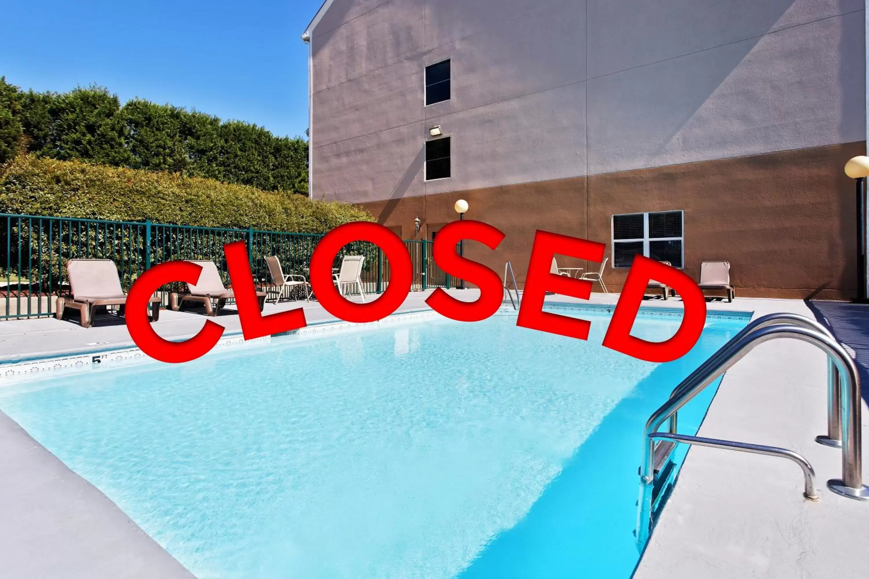 Swimming pool, Property Logo/Sign in Country Inn & Suites by Radisson, Burlington (Elon), NC