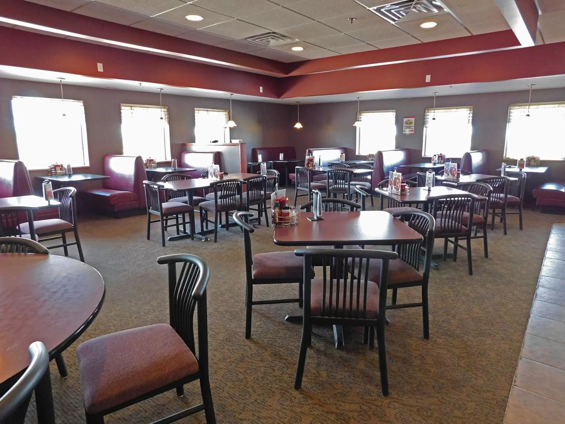 Restaurant/places to eat in Days Inn by Wyndham Fargo/Casselton
