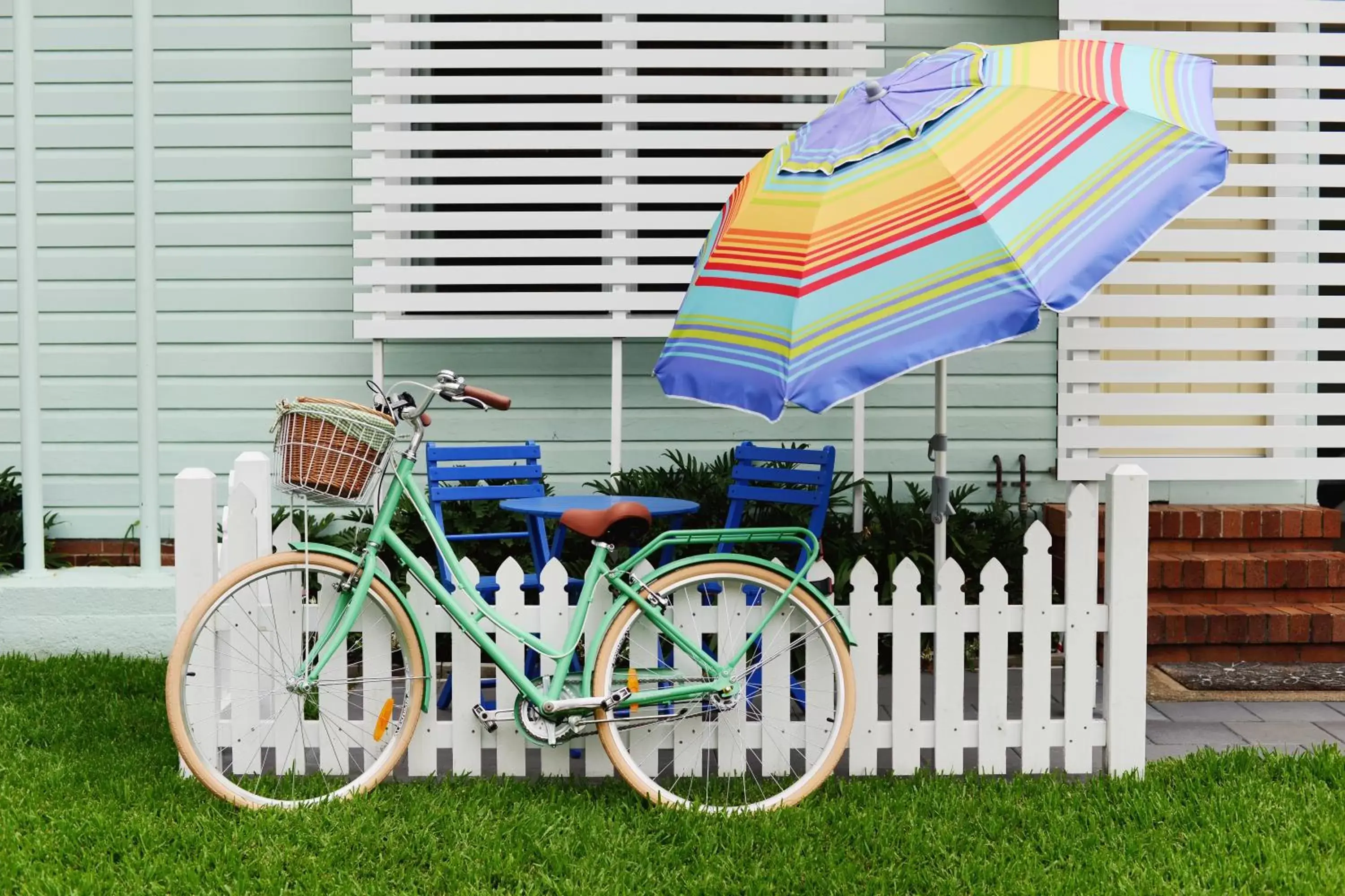 Cycling in La Costa Beachside Motel