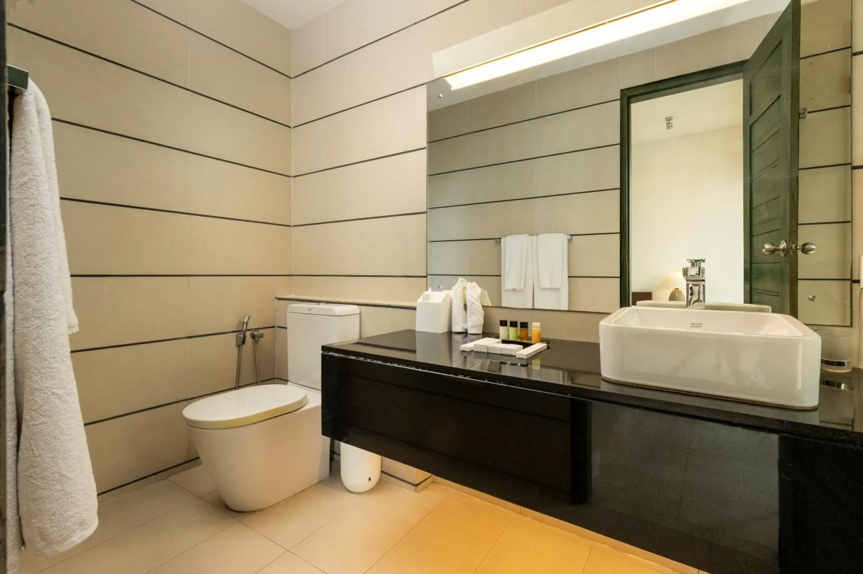 Bathroom in Rockwell Colombo