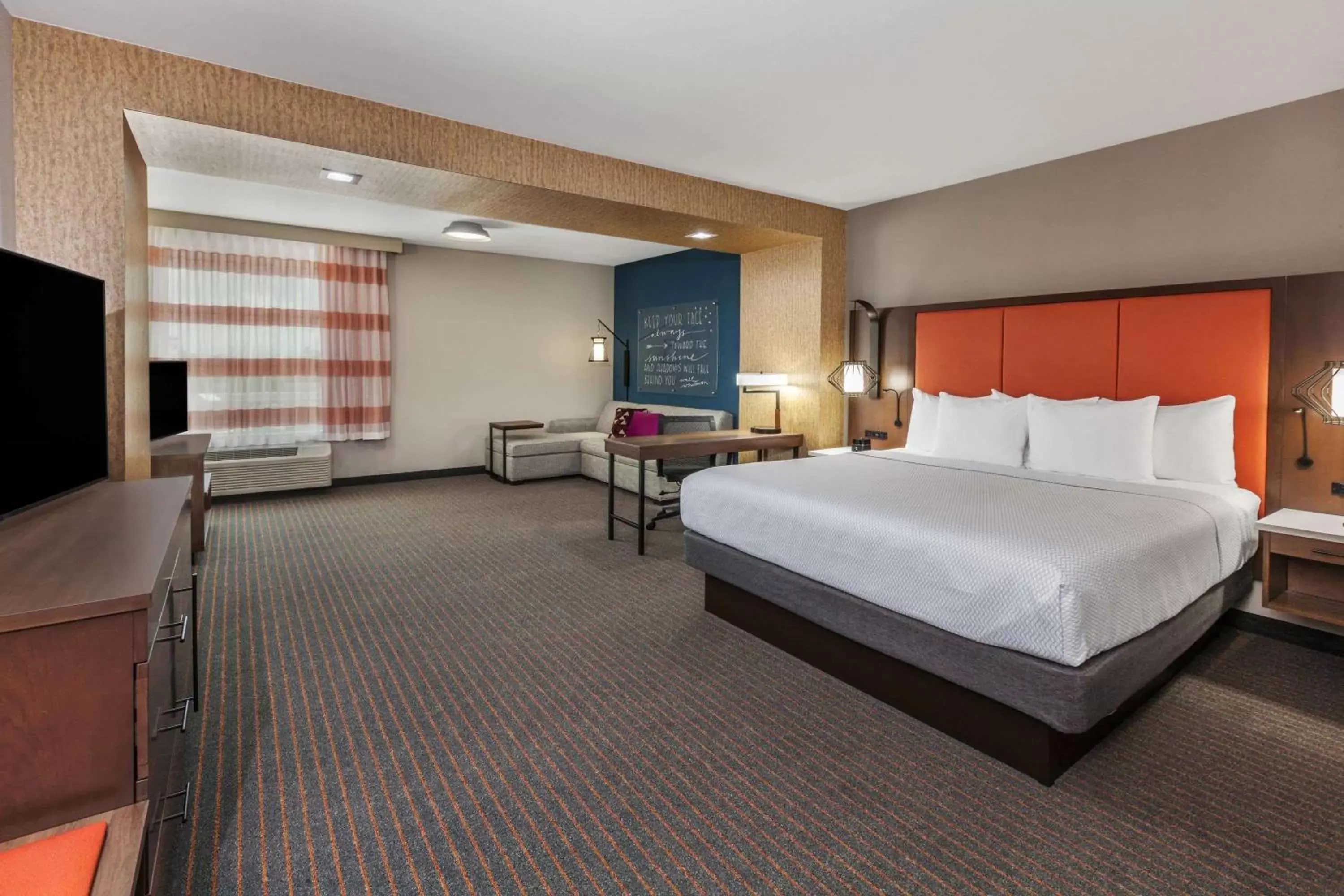 Deluxe King Room - Non-Smoking in La Quinta by Wyndham Houston East at Sheldon Rd