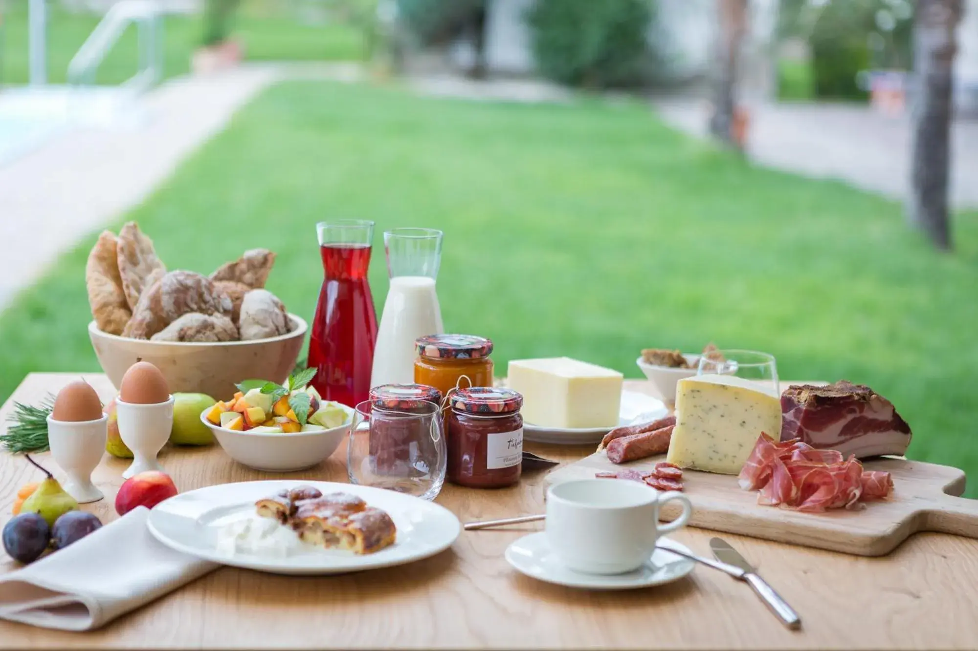 Breakfast in Hotel Tiefenbrunn Gardensuites & Breakfast