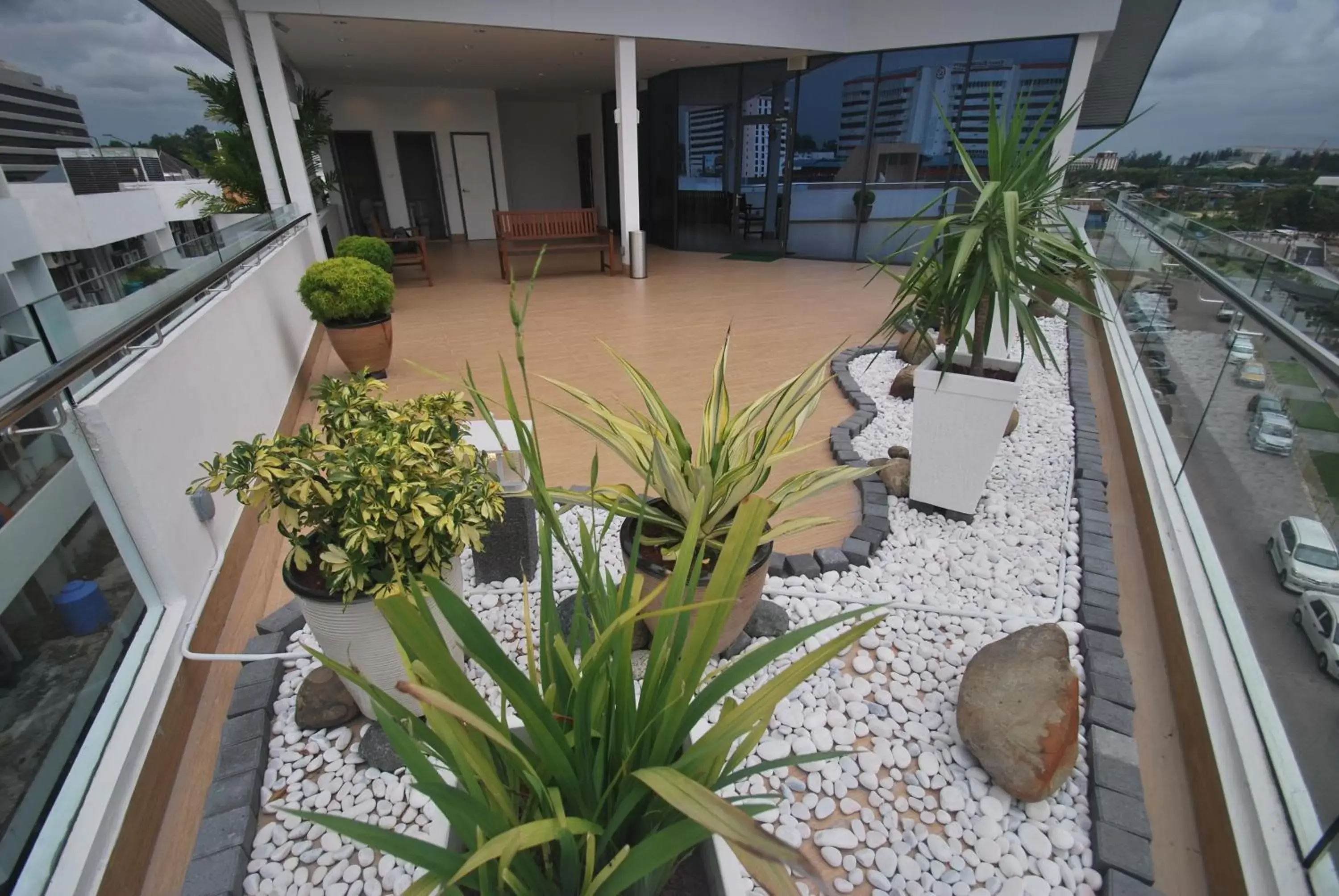 Garden, Balcony/Terrace in Oceania Hotel