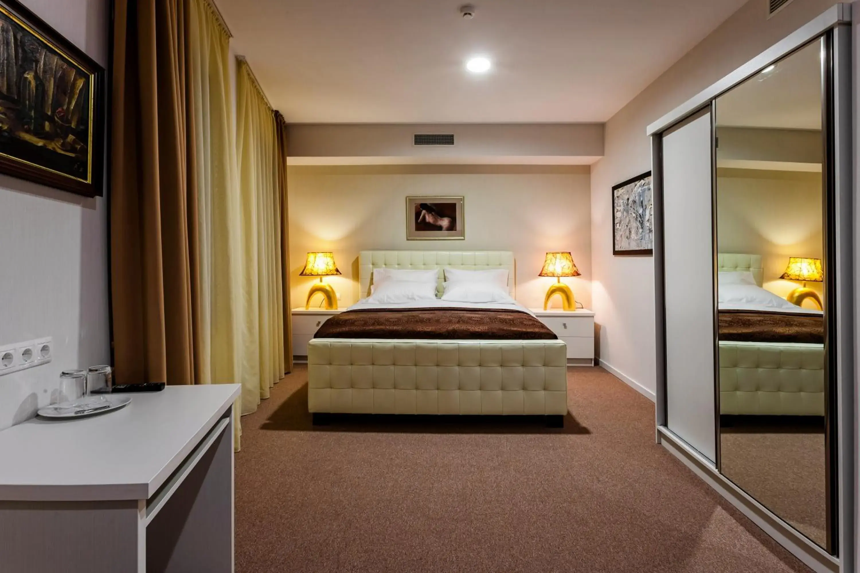 Photo of the whole room, Bed in Hotel ZP Palace Photo of the whole room, Bed in Hotel ZP Palace