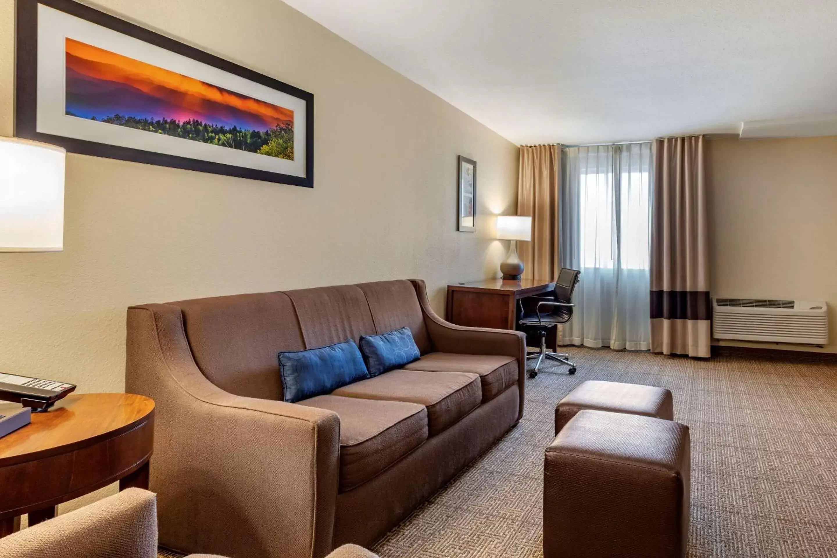 Bedroom, Seating Area in Comfort Inn & Suites Albuquerque Downtown