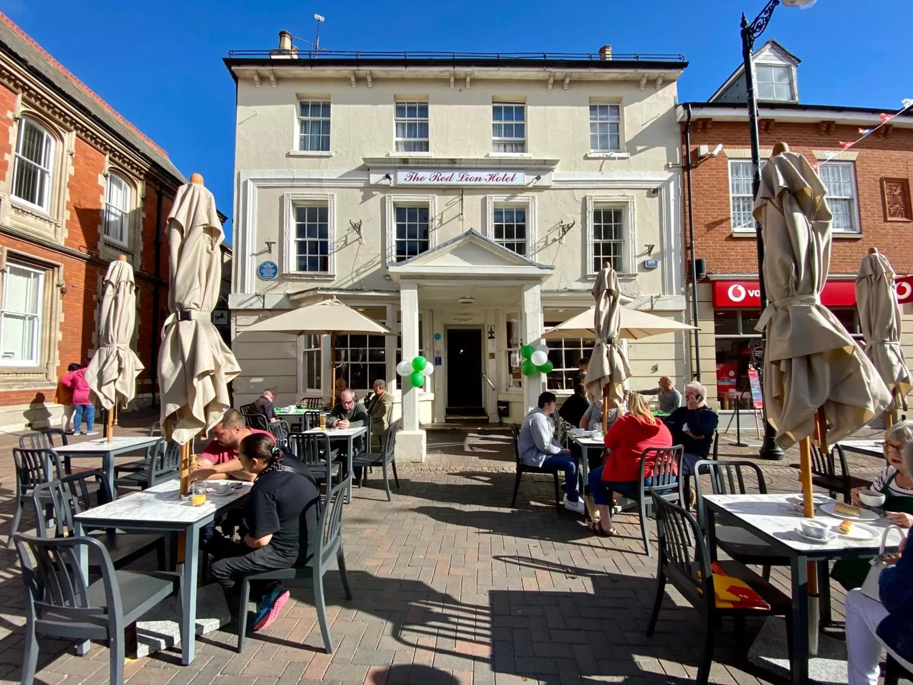 Property building, Restaurant/Places to Eat in The Red Lion Hotel