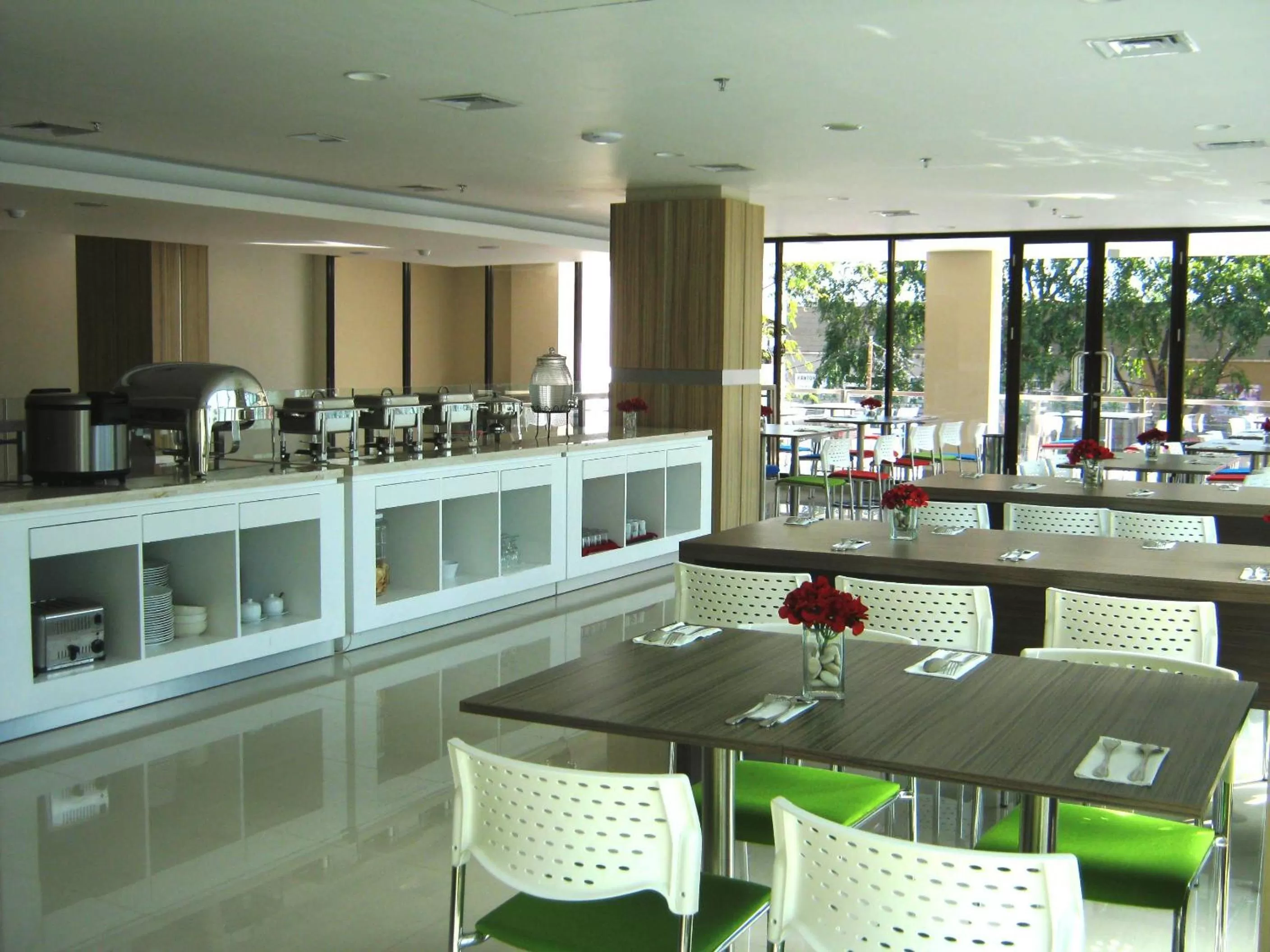 Restaurant/places to eat in Cordela Hotel Cirebon