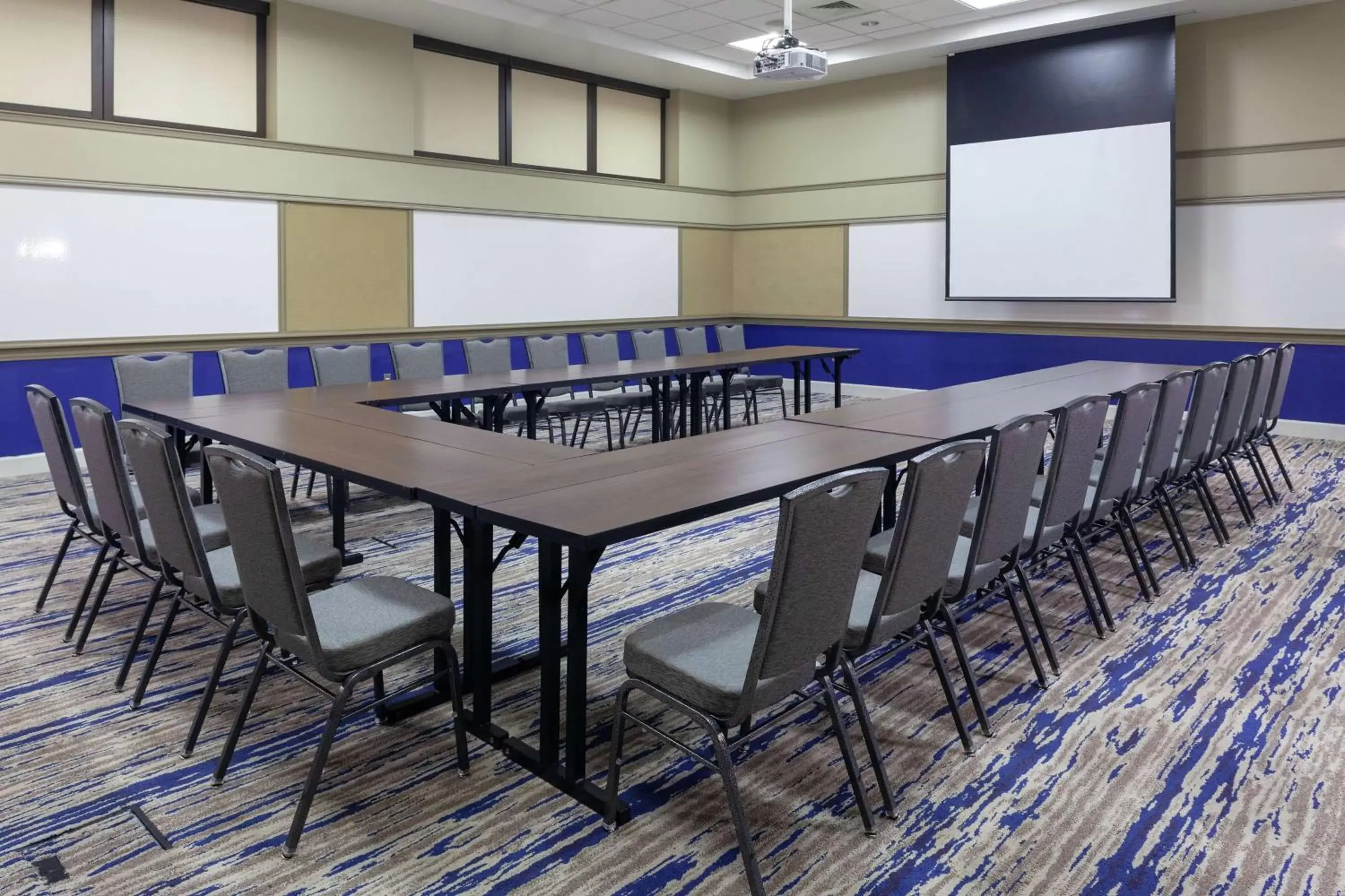 Meeting/conference room in DoubleTree by Hilton Palm Beach Gardens