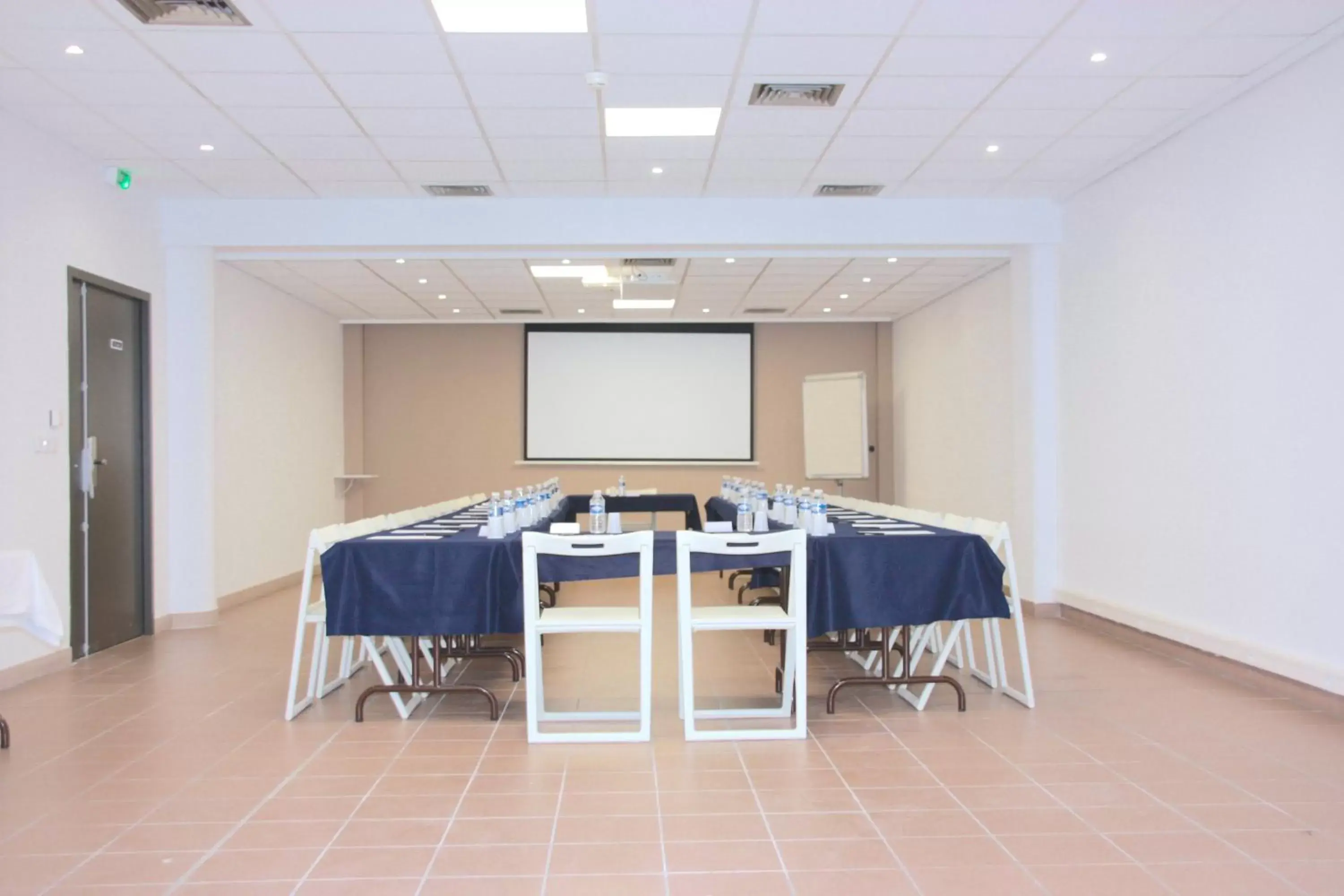 Meeting/conference room in Ibis Budget Toulon Centre