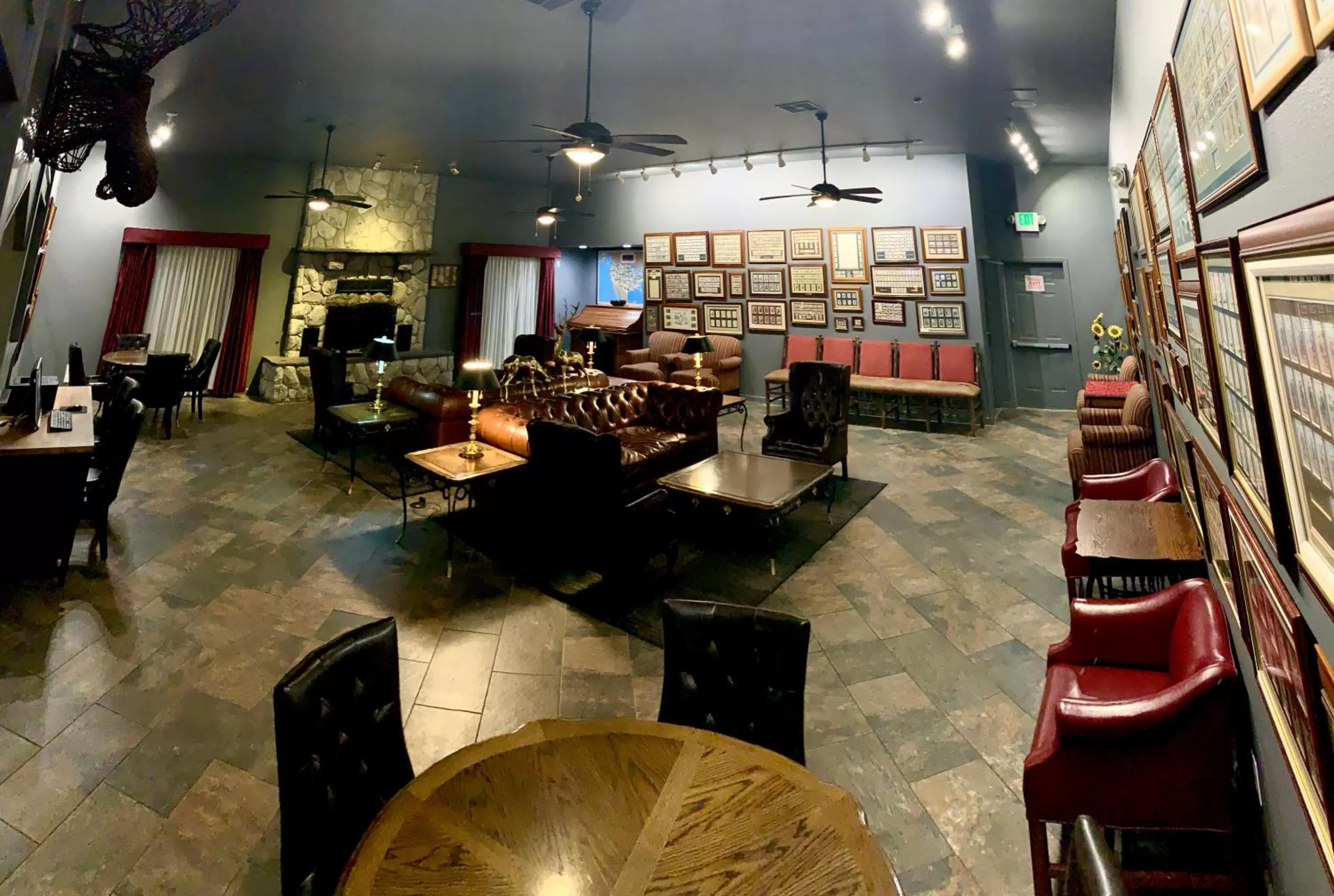 Lobby or reception in Yosemite View Lodge