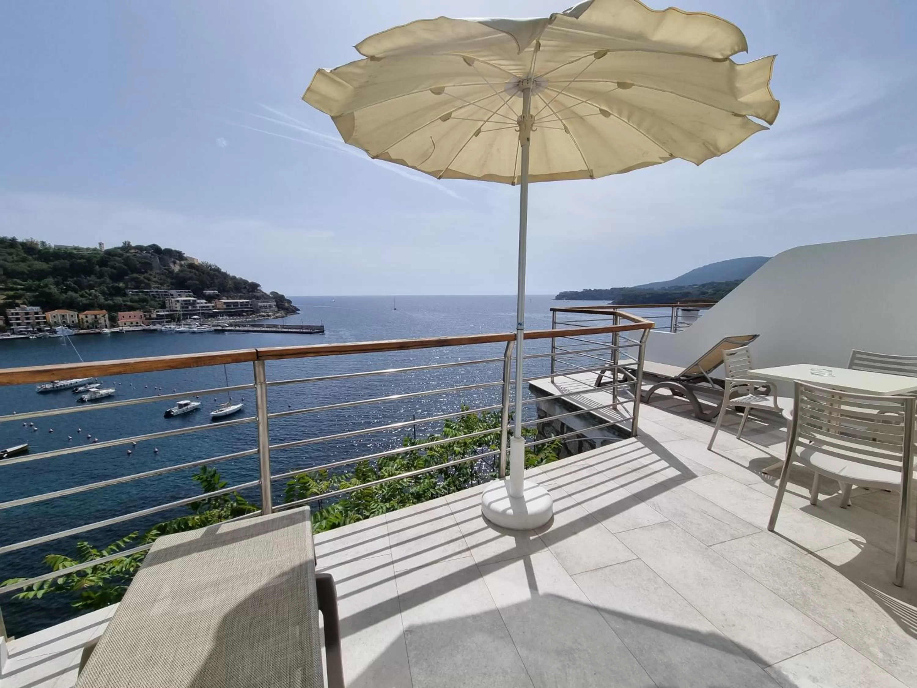 Balcony/Terrace in Hotel Plaza