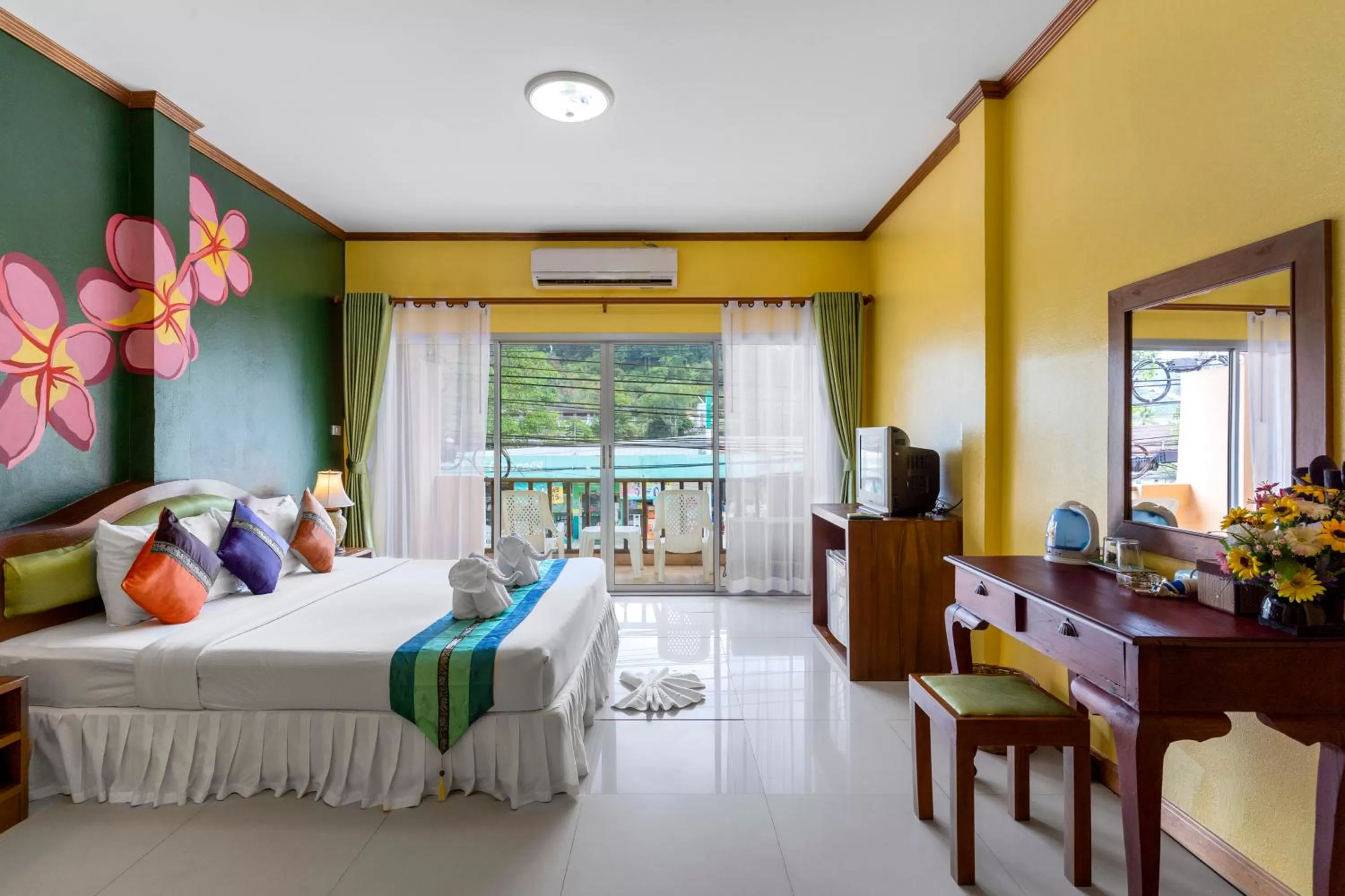 Standard Double Room in Coconut Beach Resort, Koh Chang