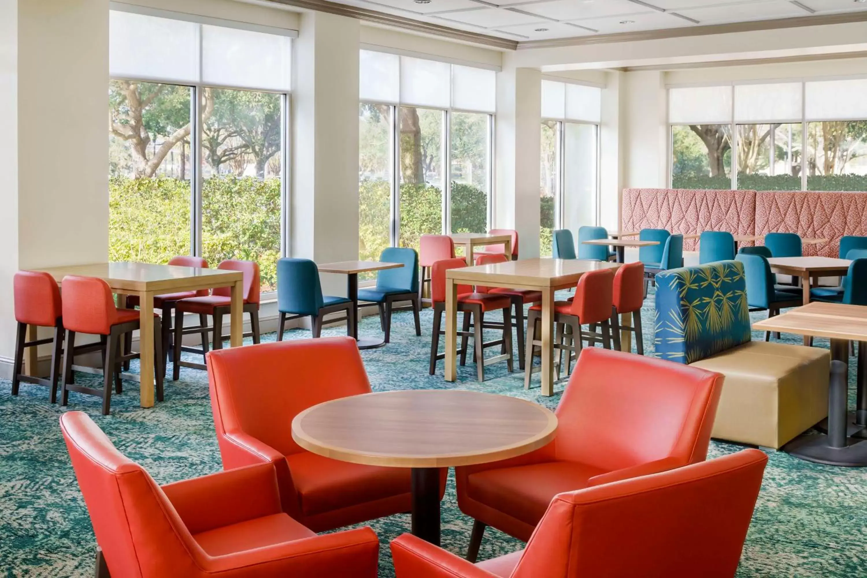 Breakfast, Restaurant/Places to Eat in Hilton Garden Inn Orlando at SeaWorld