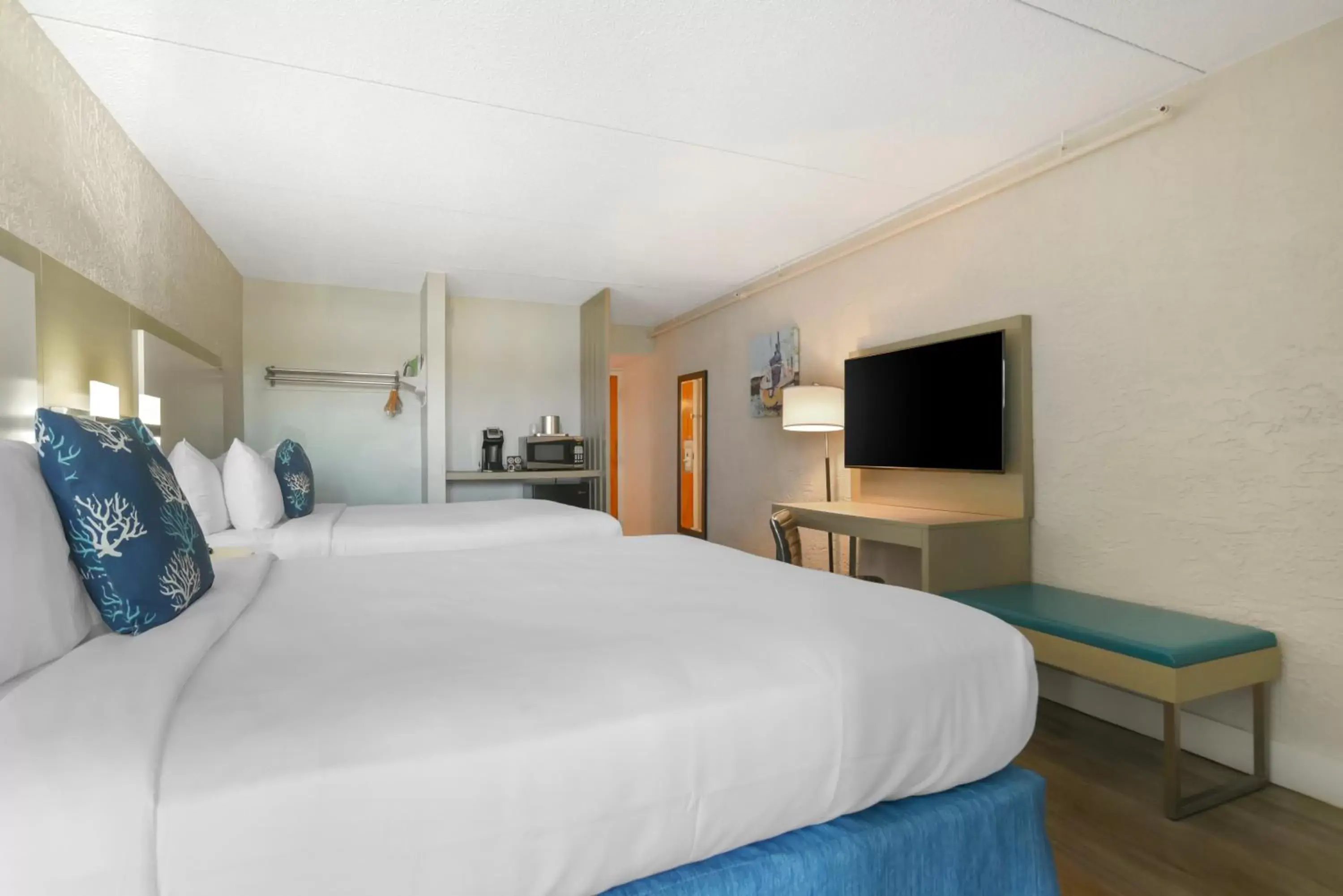 Bed in Inn on Destin Harbor, Ascend Hotel Collection