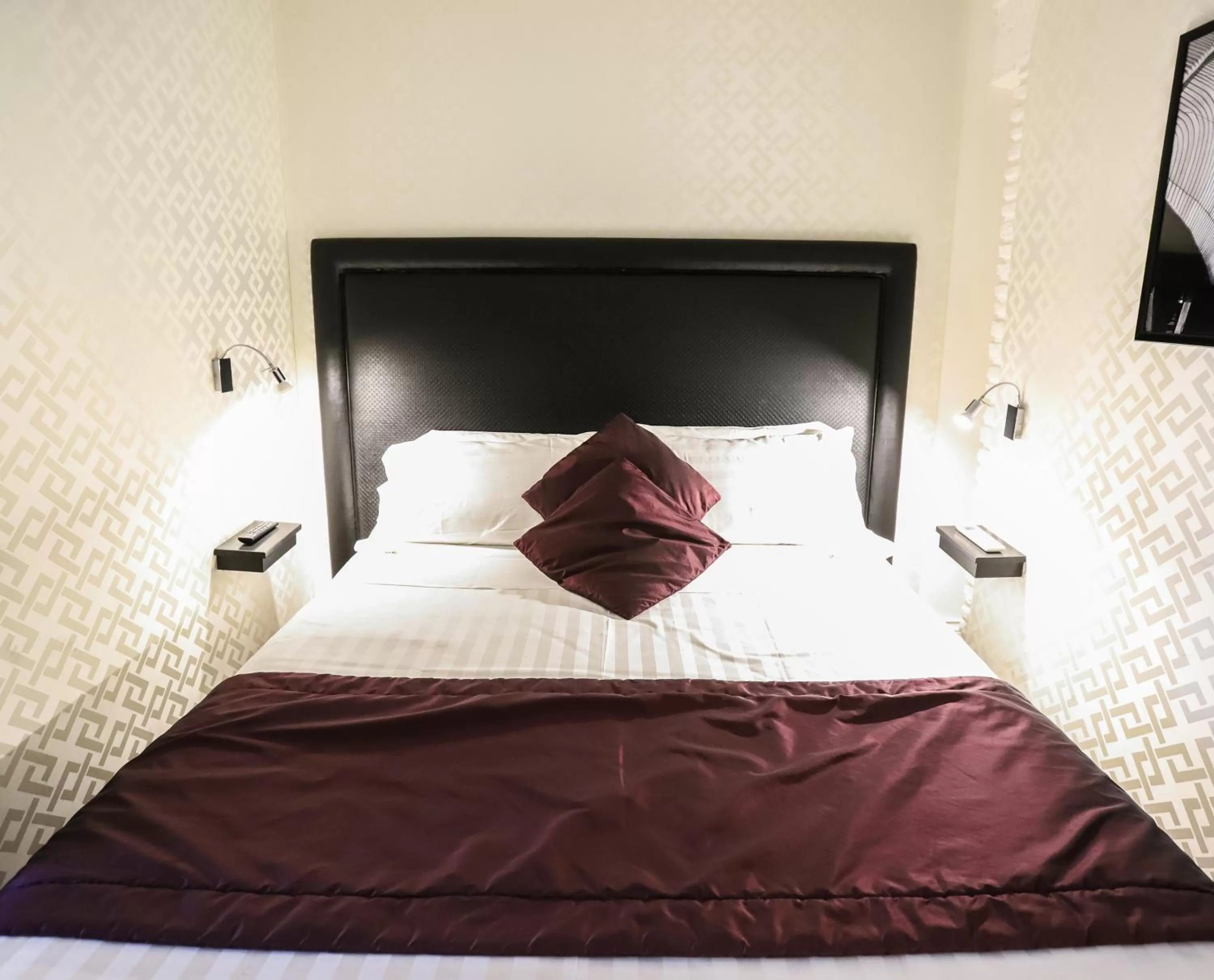 Photo of the whole room, Bed in Minerva Relais