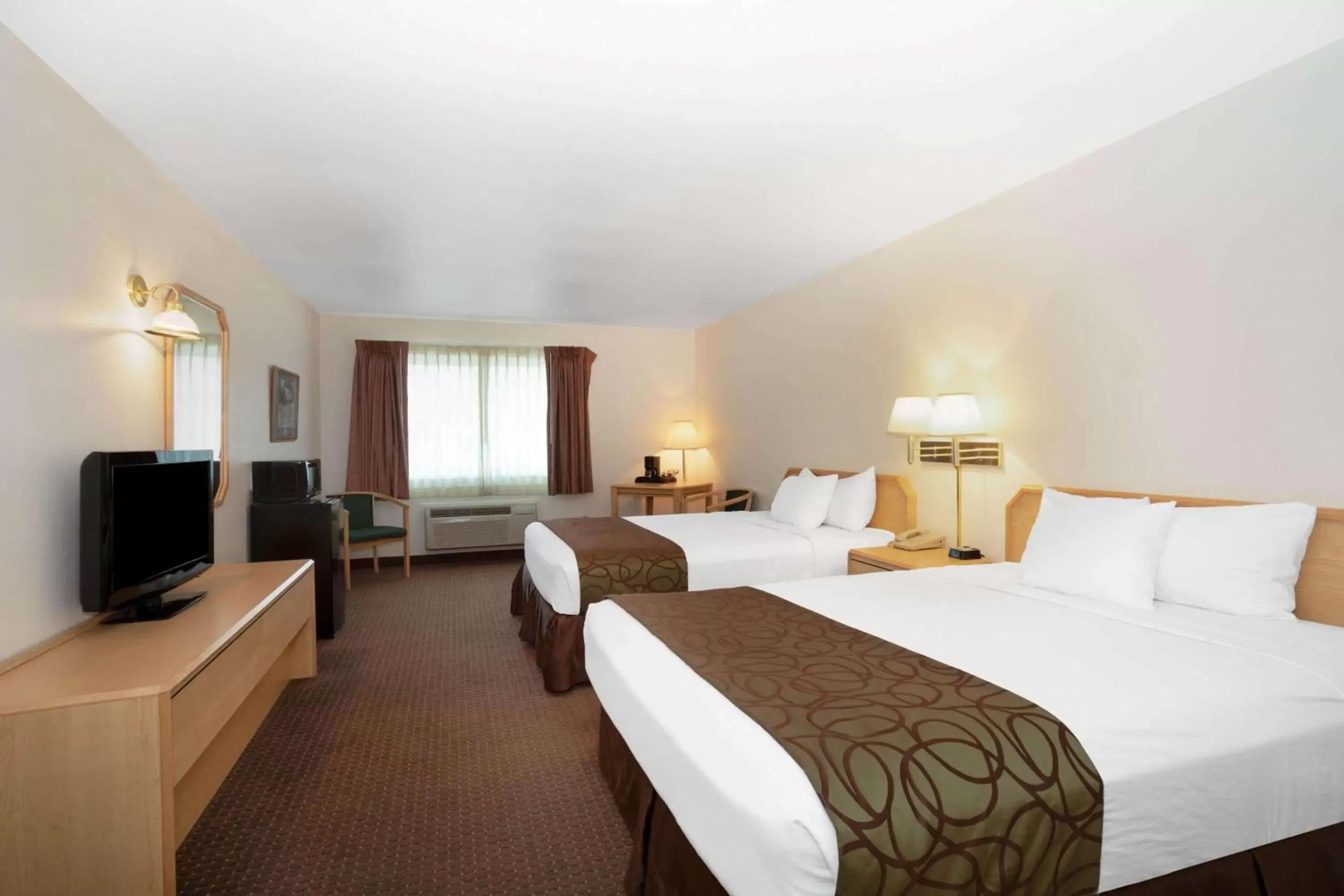 Photo of the whole room in Inn at Lander, Travelodge by Wyndham