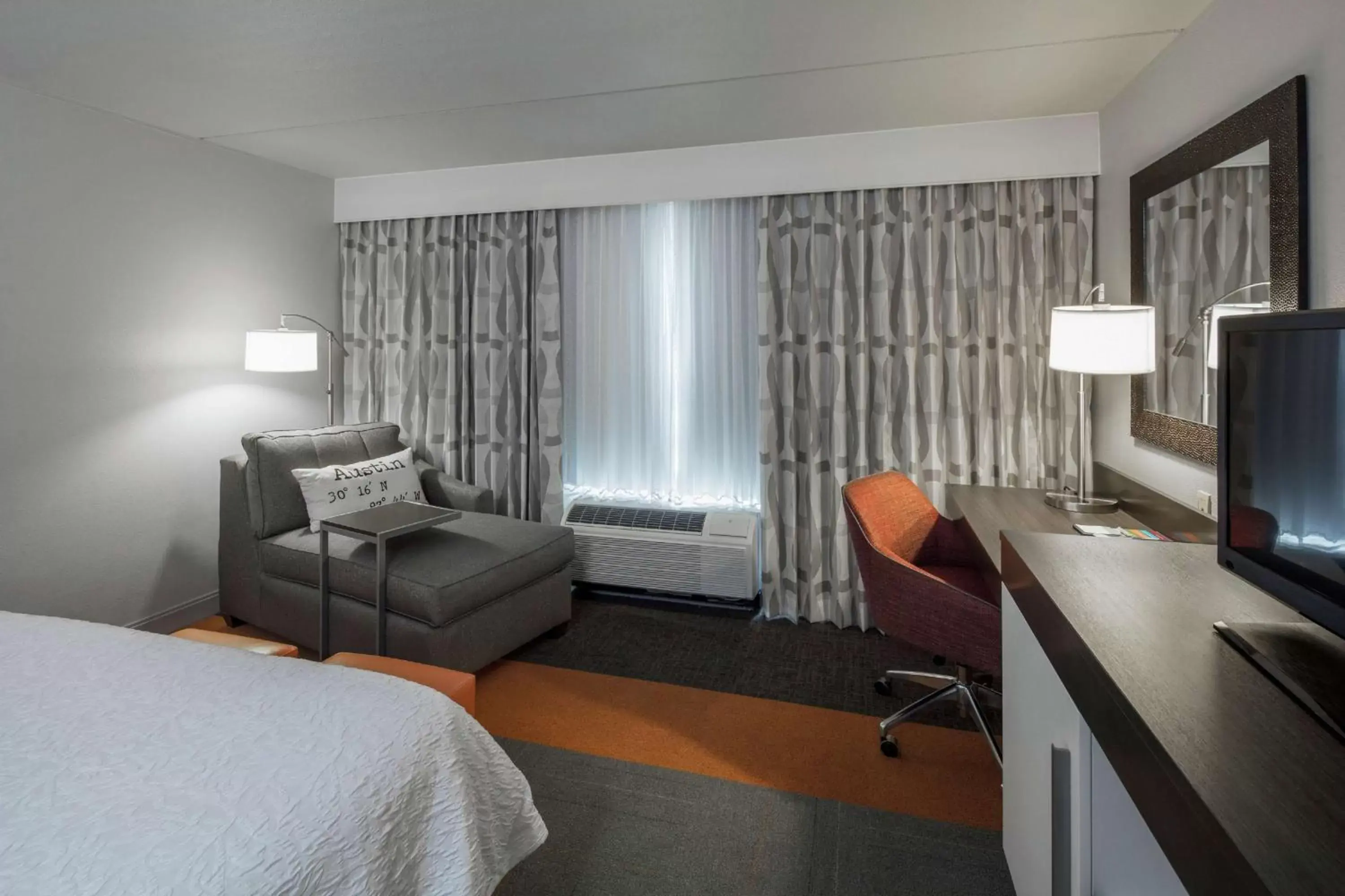 Bedroom, Seating Area in Hampton Inn & Suites Austin Cedar Park-Lakeline