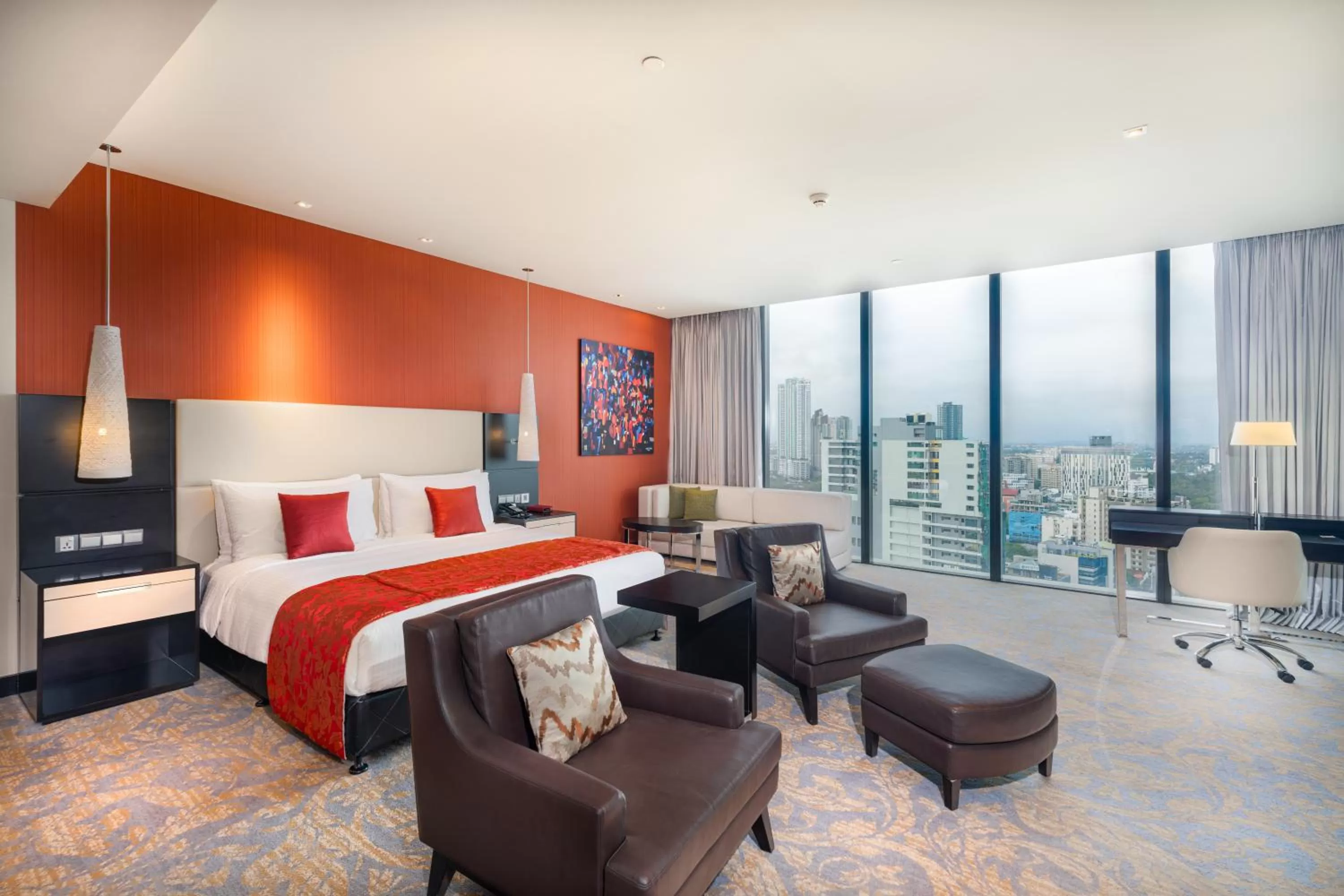 Bed in Mövenpick Hotel Colombo