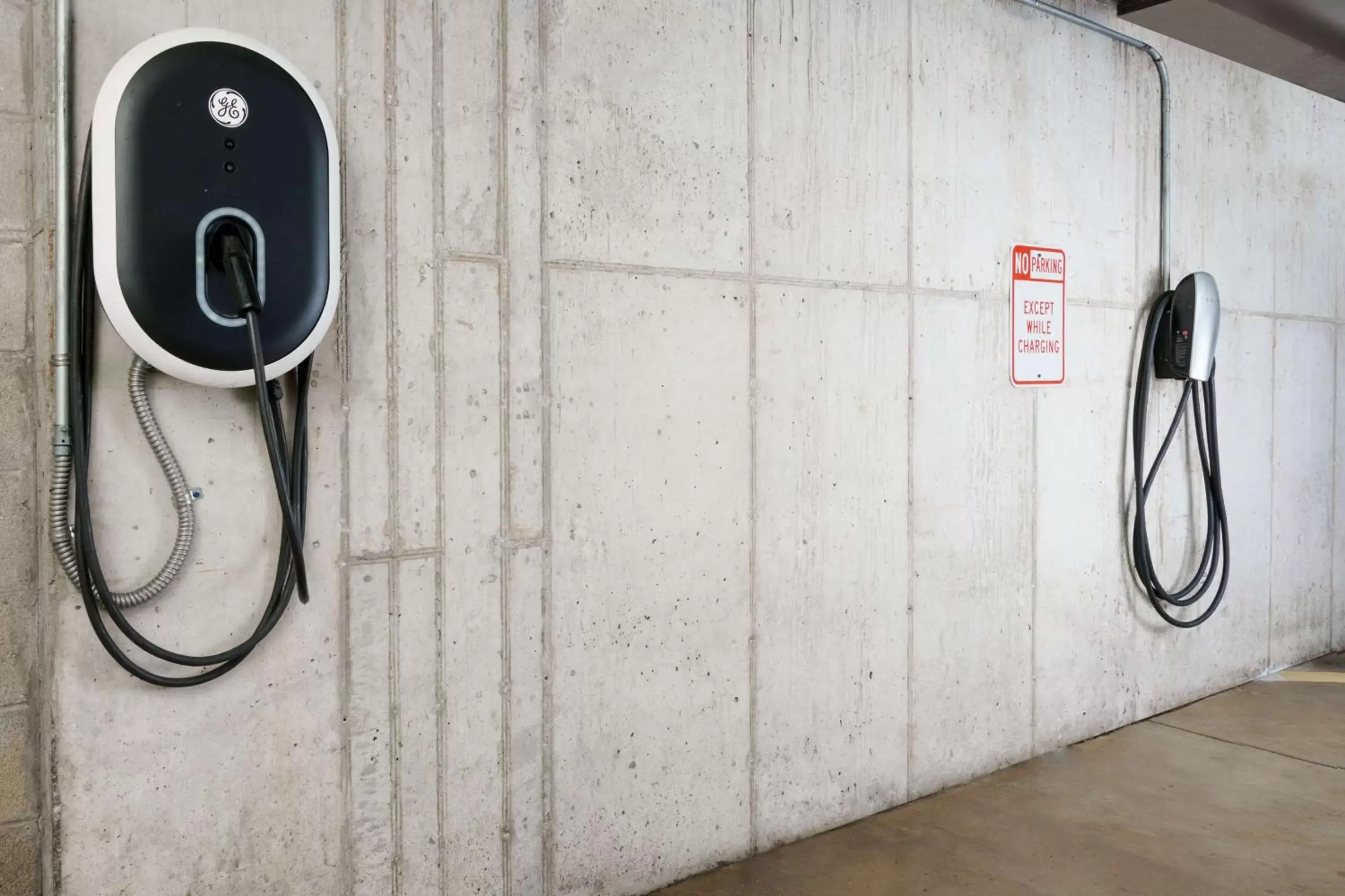 Property building in Hampton Inn & Suites Tampa Ybor City Downtown Property building in Hampton Inn & Suites Tampa Ybor City Downtown