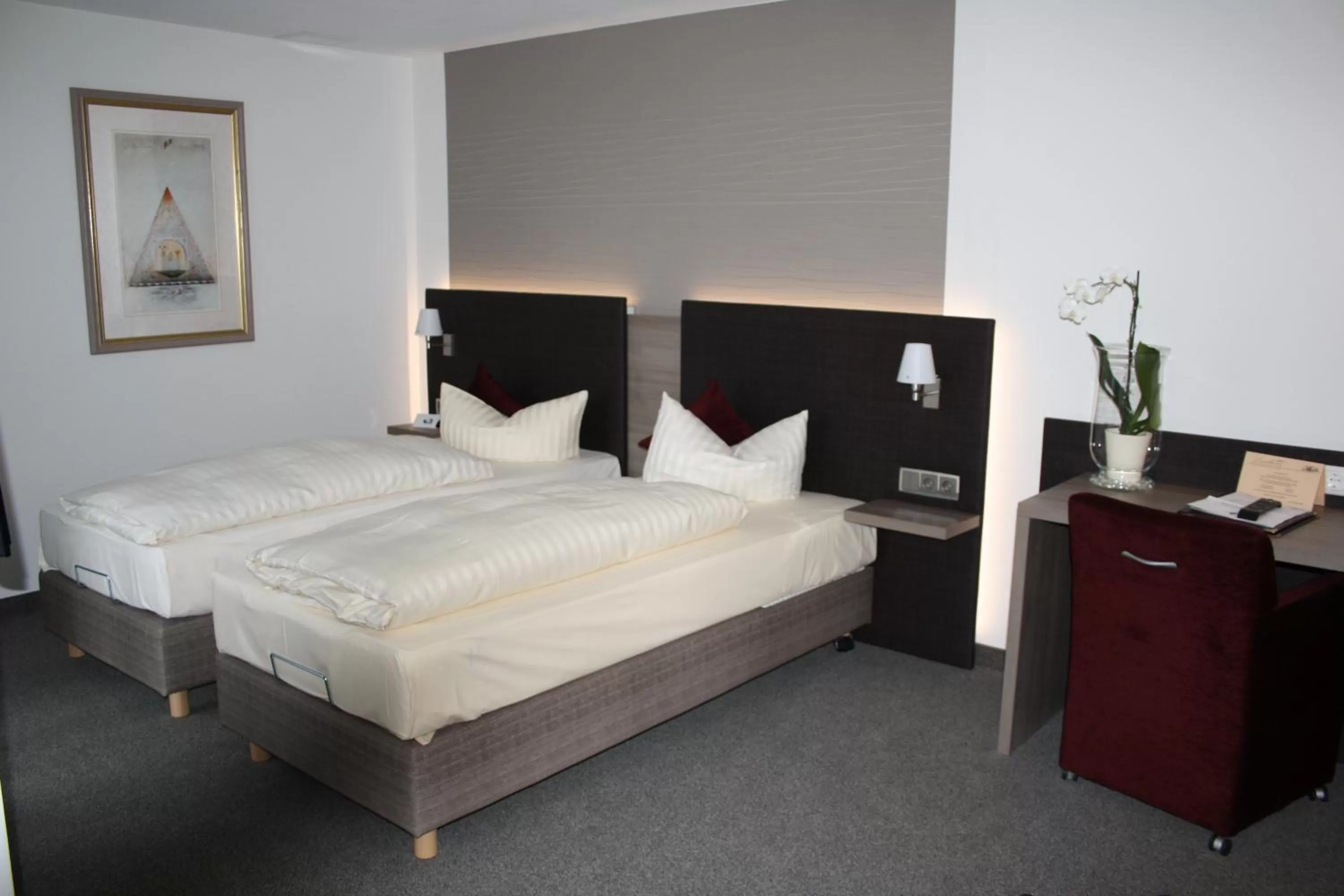 Photo of the whole room, Bed in Landhotel Geiselwind