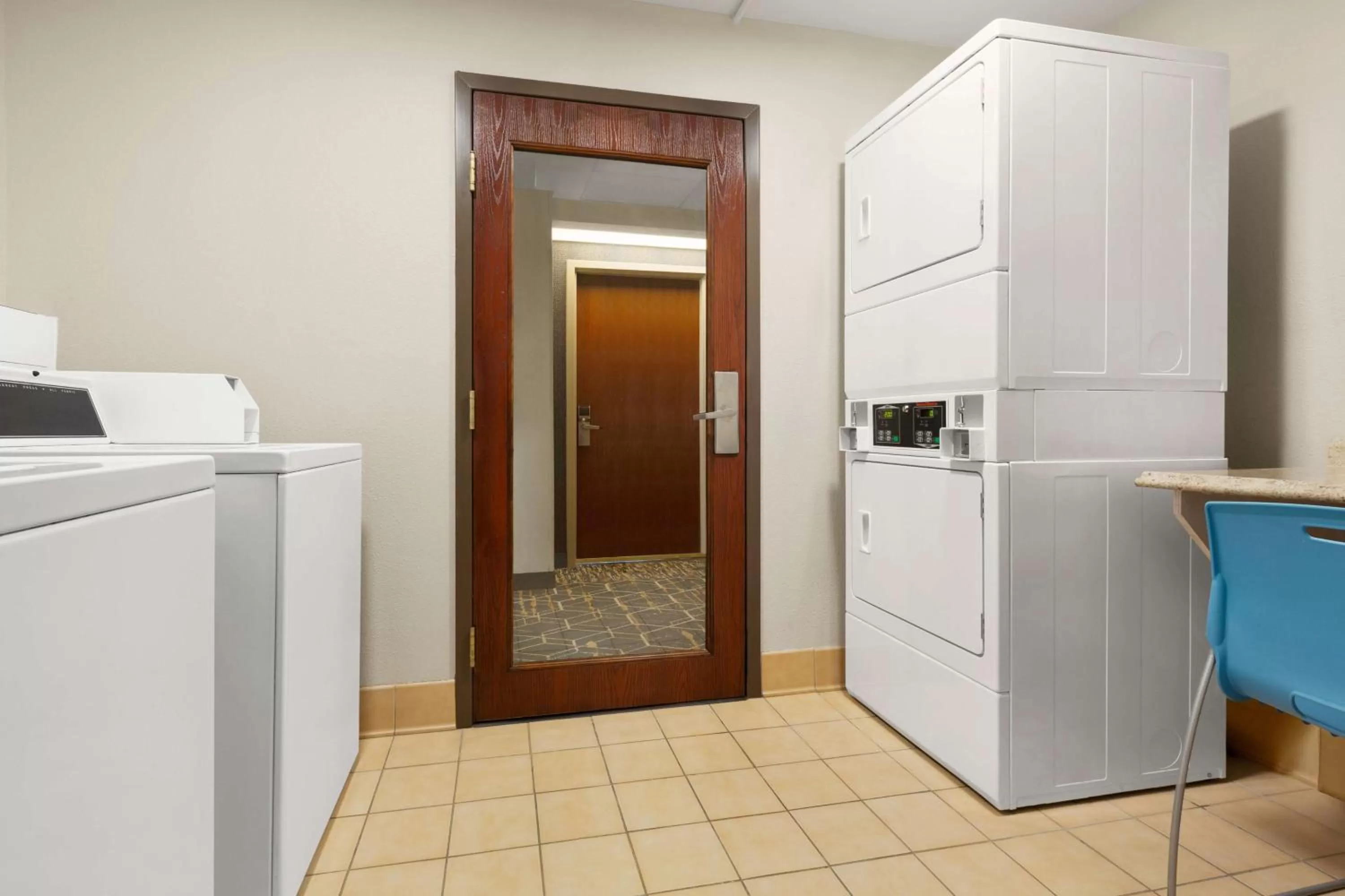 Property building in Hampton Inn Denver-West/Golden