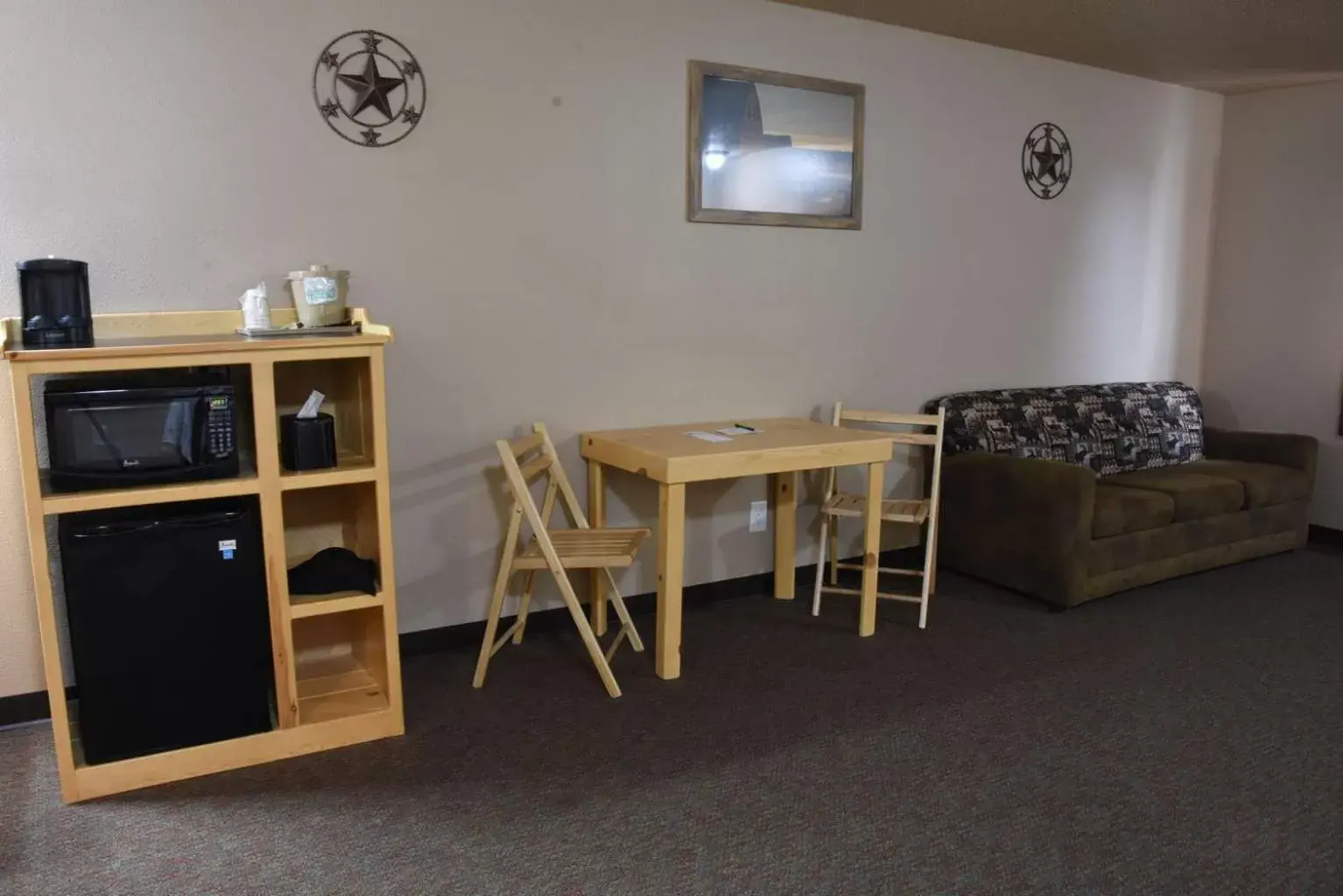 Guests, Dining Area in Woodside Dells Hotel & Suites