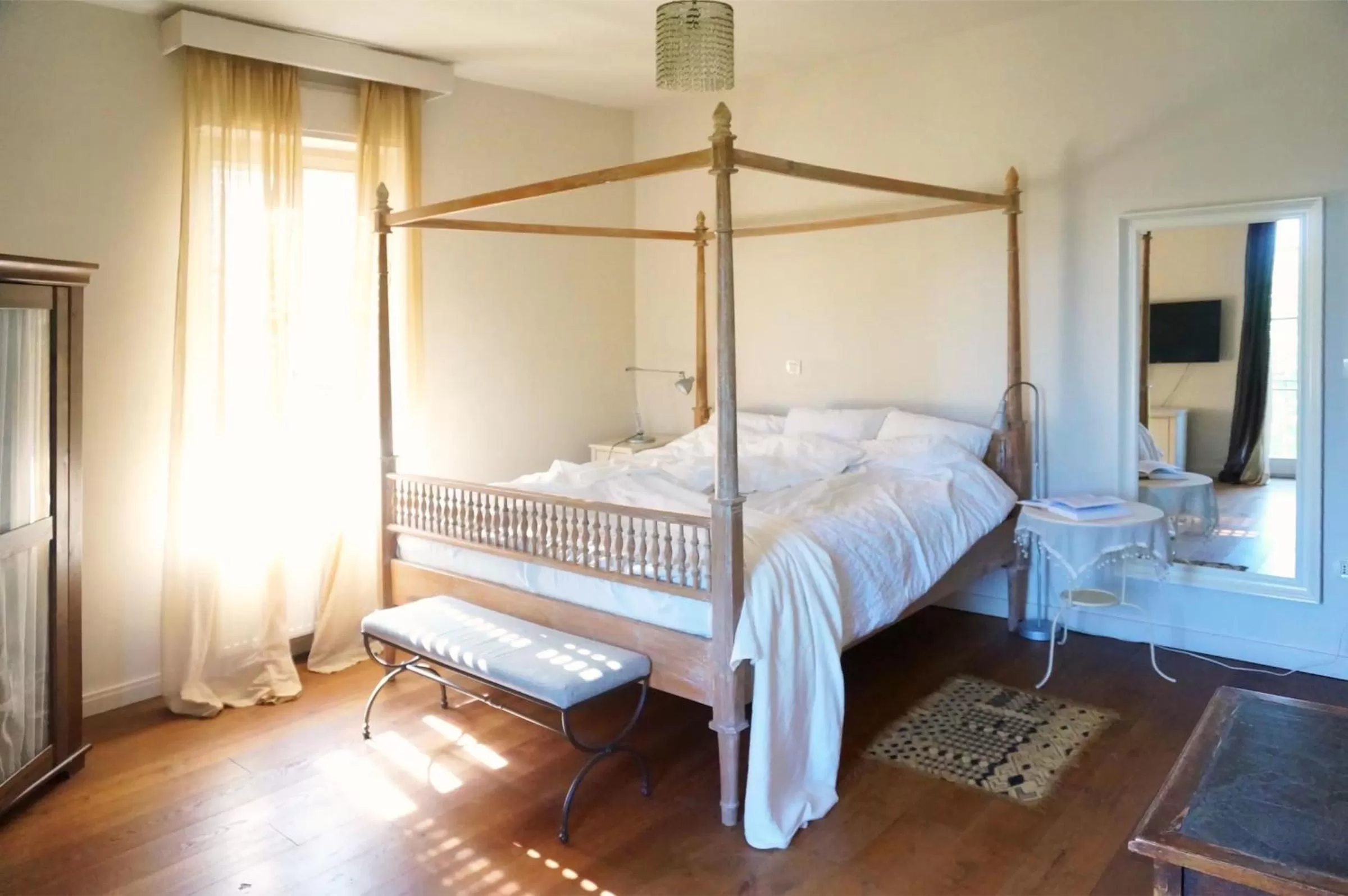 Bed in Embassy Row BnB