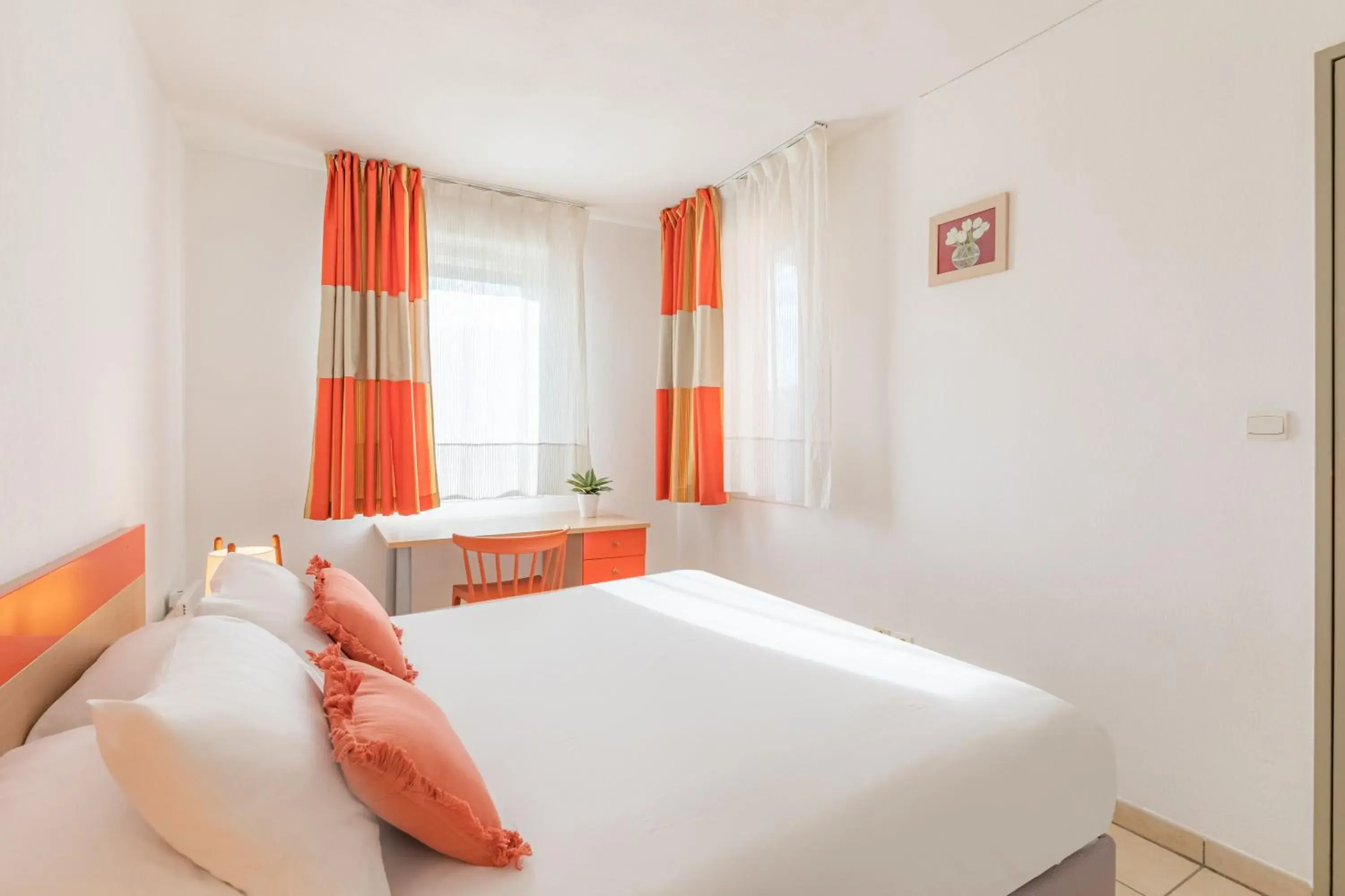 Bed in Appart'City Aix en Provence - La Duranne