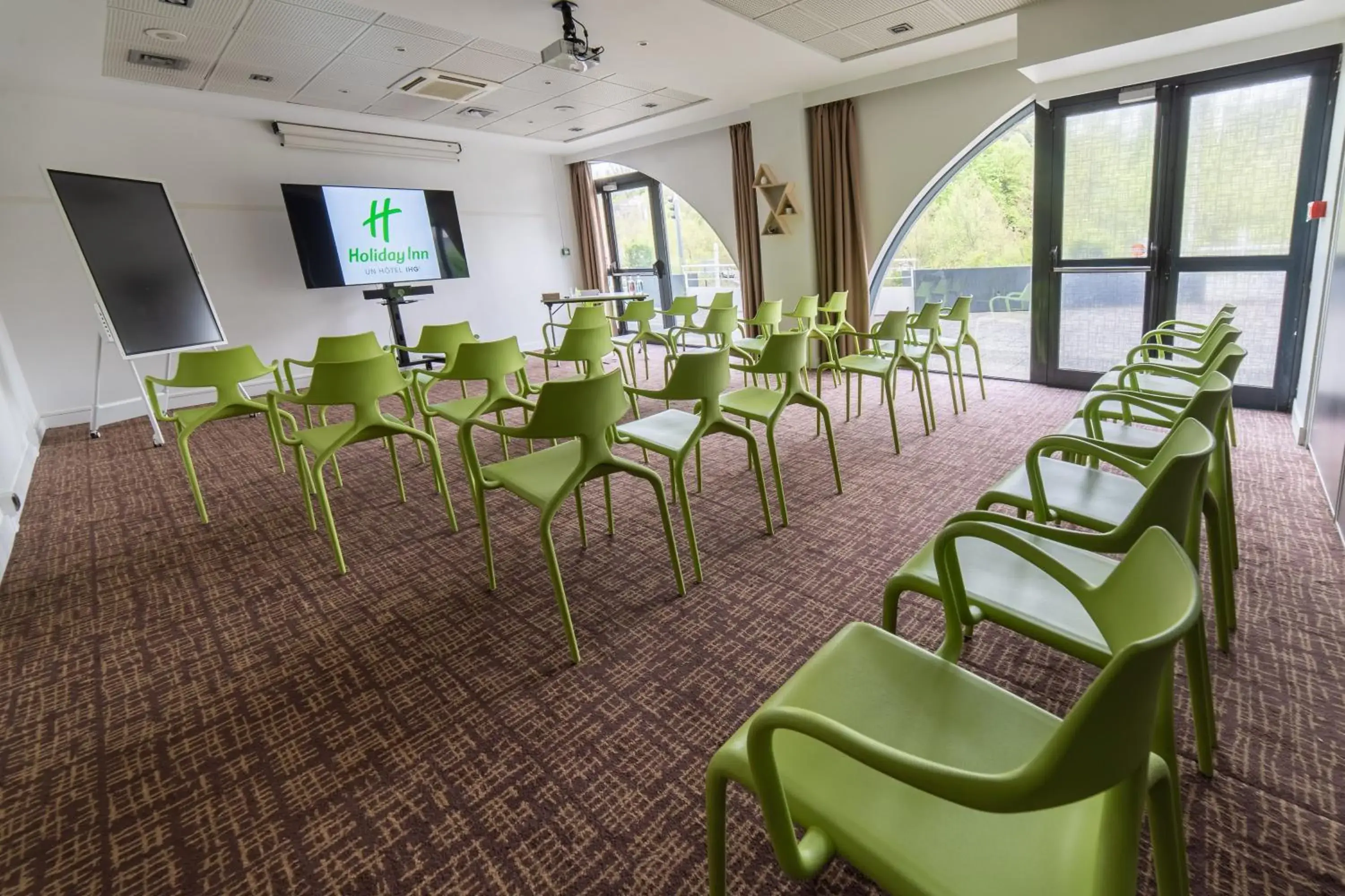 Meeting/conference room, Restaurant/Places to Eat in Holiday Inn Lyon Vaise, an IHG Hotel