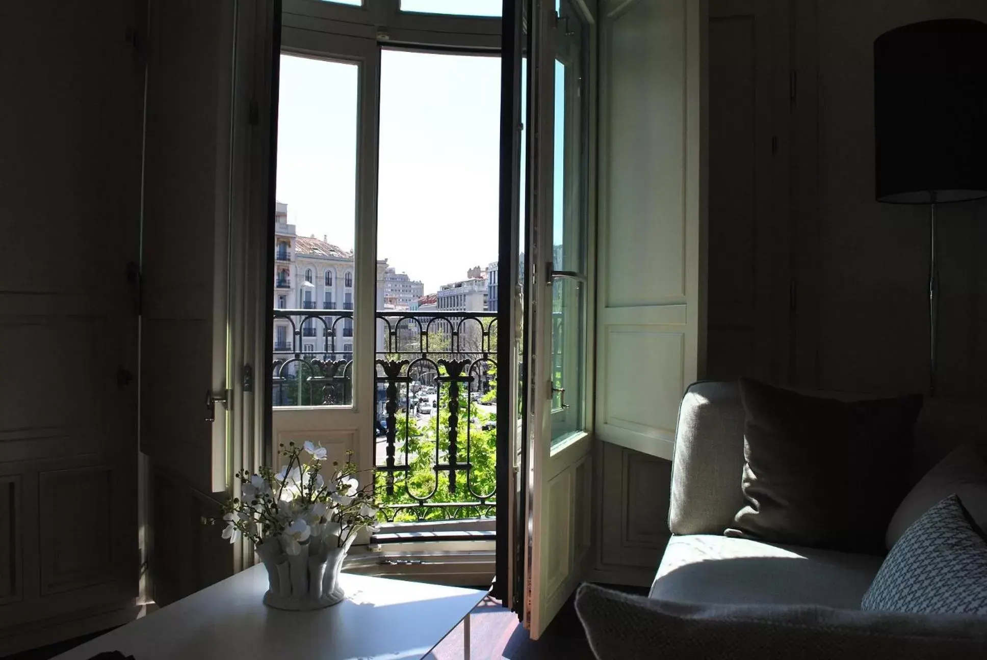 Balcony/Terrace, Seating Area in Hotel Sardinero Madrid