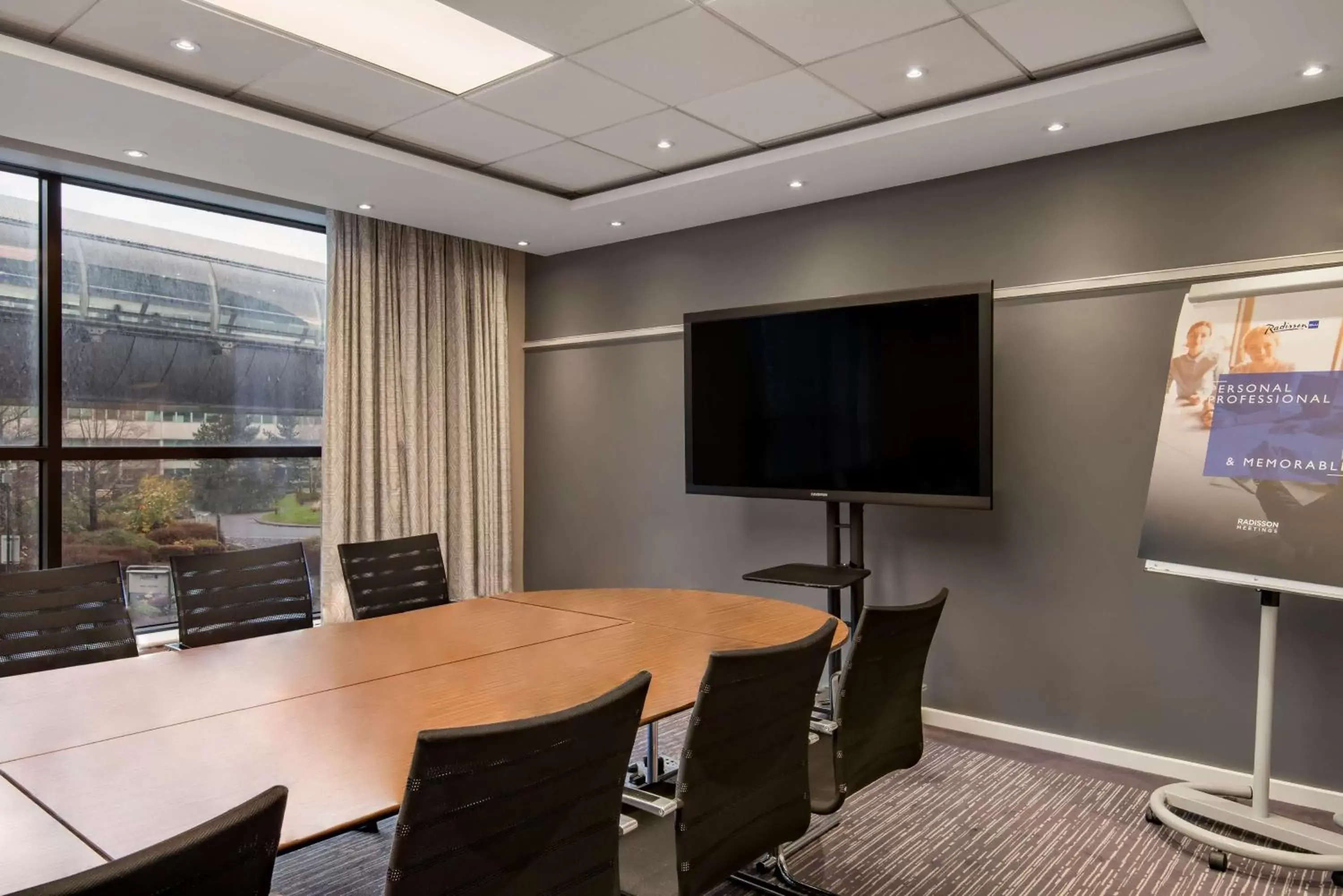 Meeting/conference room in Radisson Blu Manchester Airport