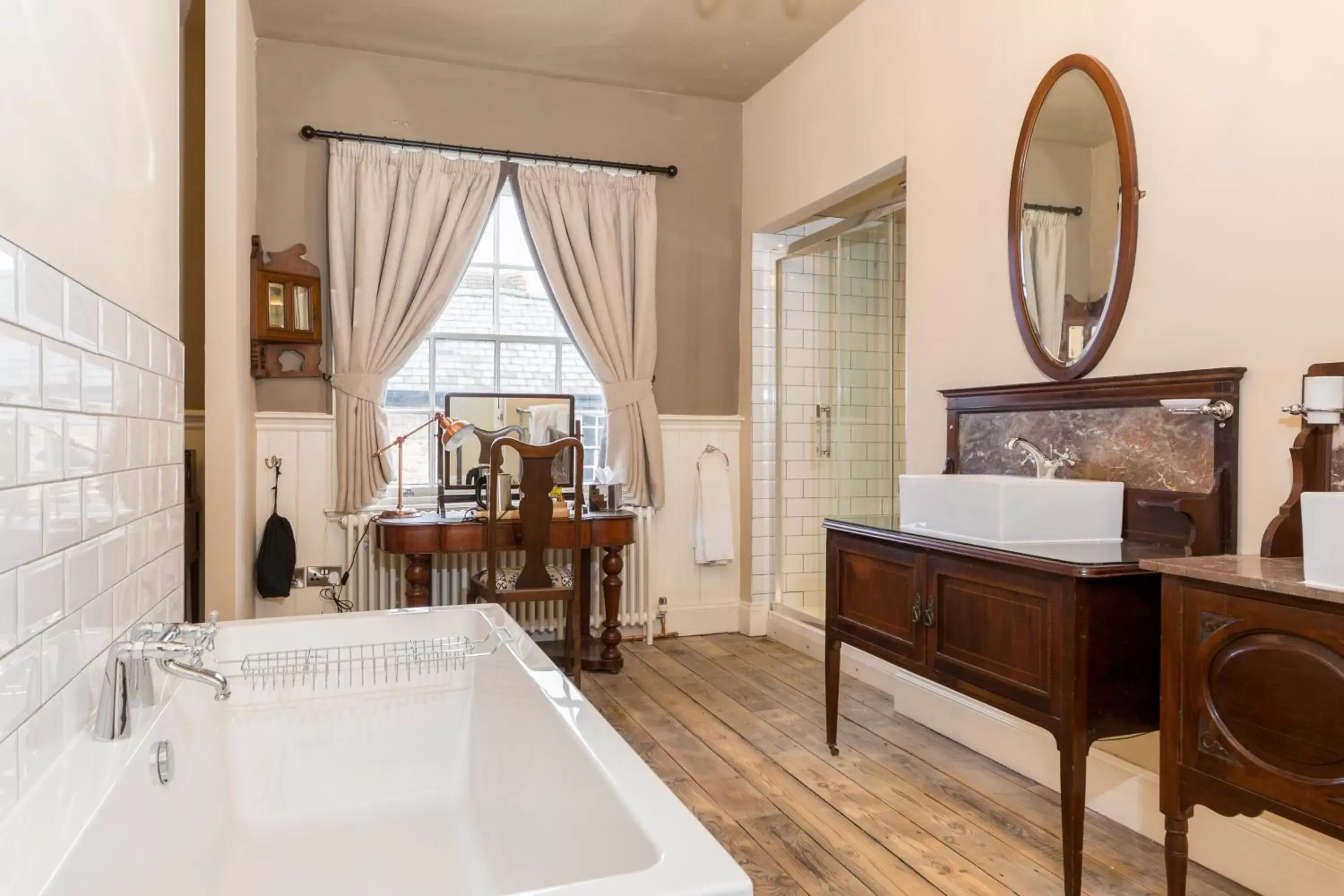 Bathroom in The Bull Hotel