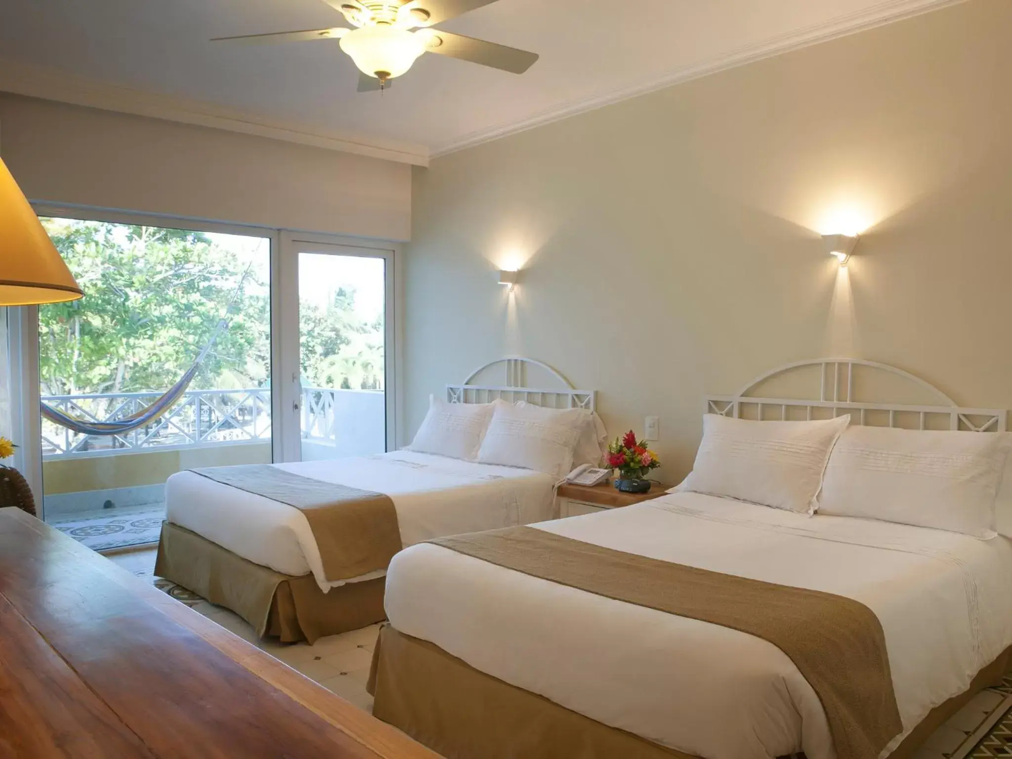 Bed, Room Photo in Hotel Las Americas Casa de Playa