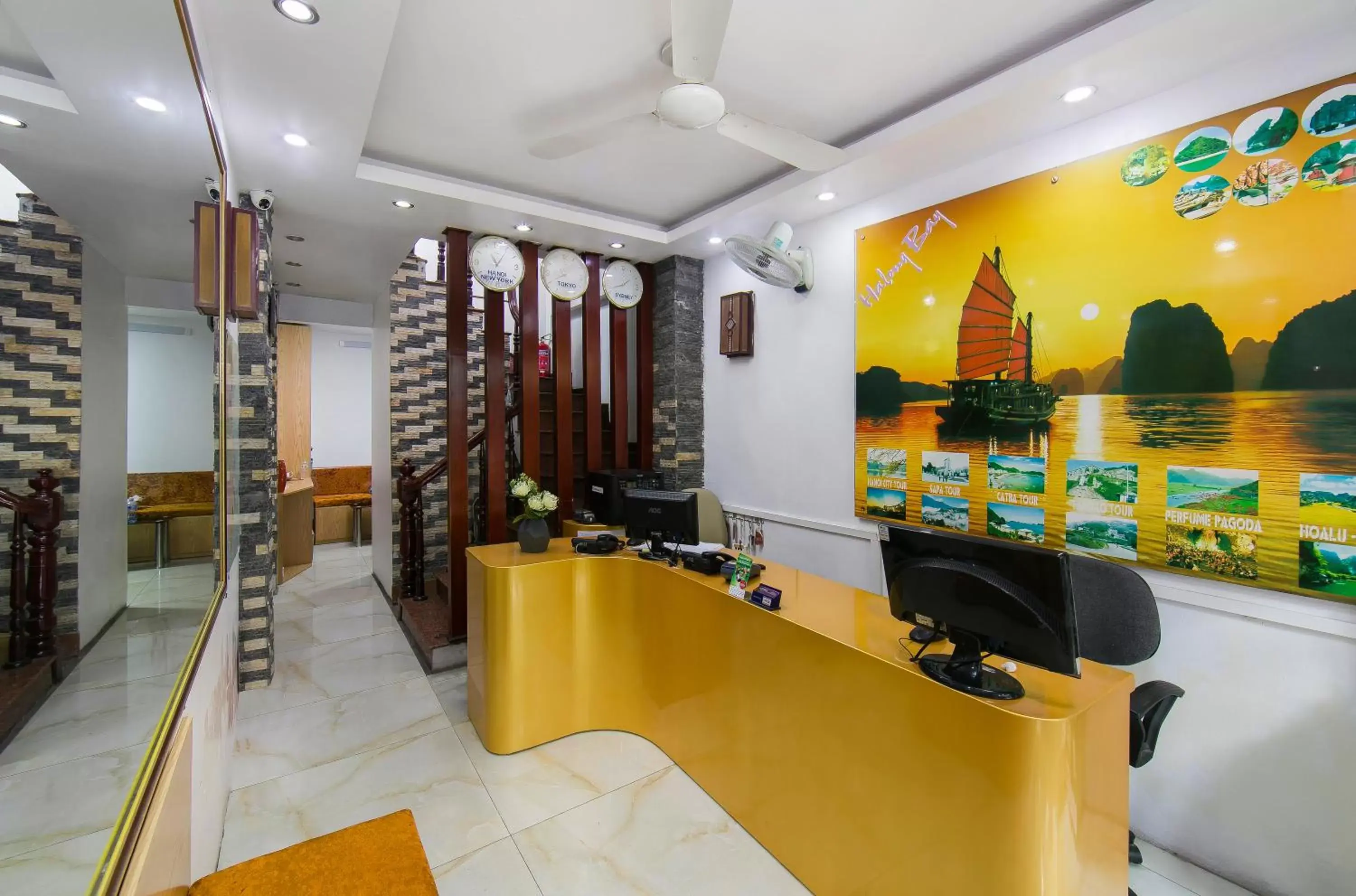 Facade/entrance in Hanoi Fantasea Hotel Facade/entrance in Hanoi Fantasea Hotel