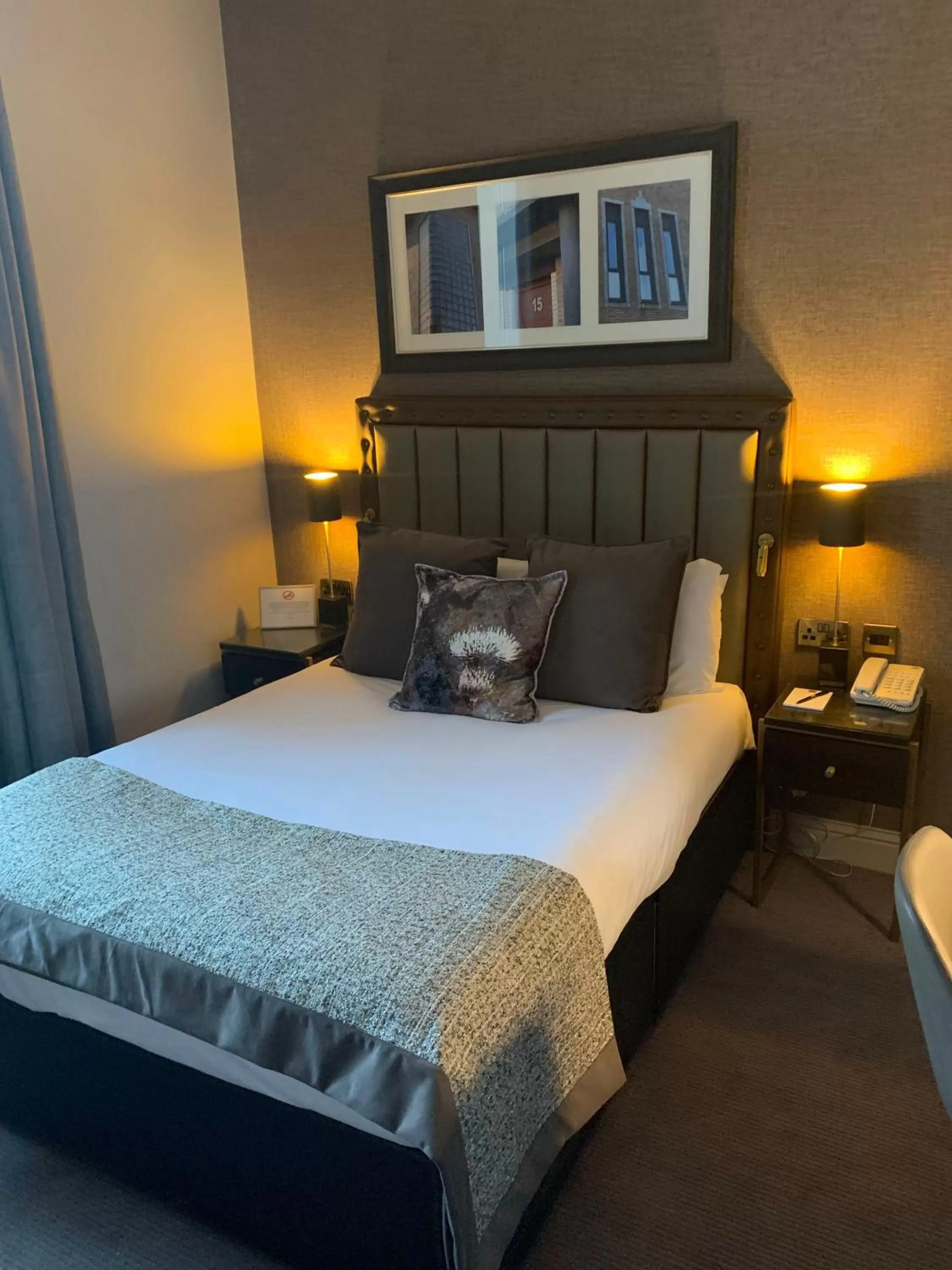 Bed in Number 10 Hotel