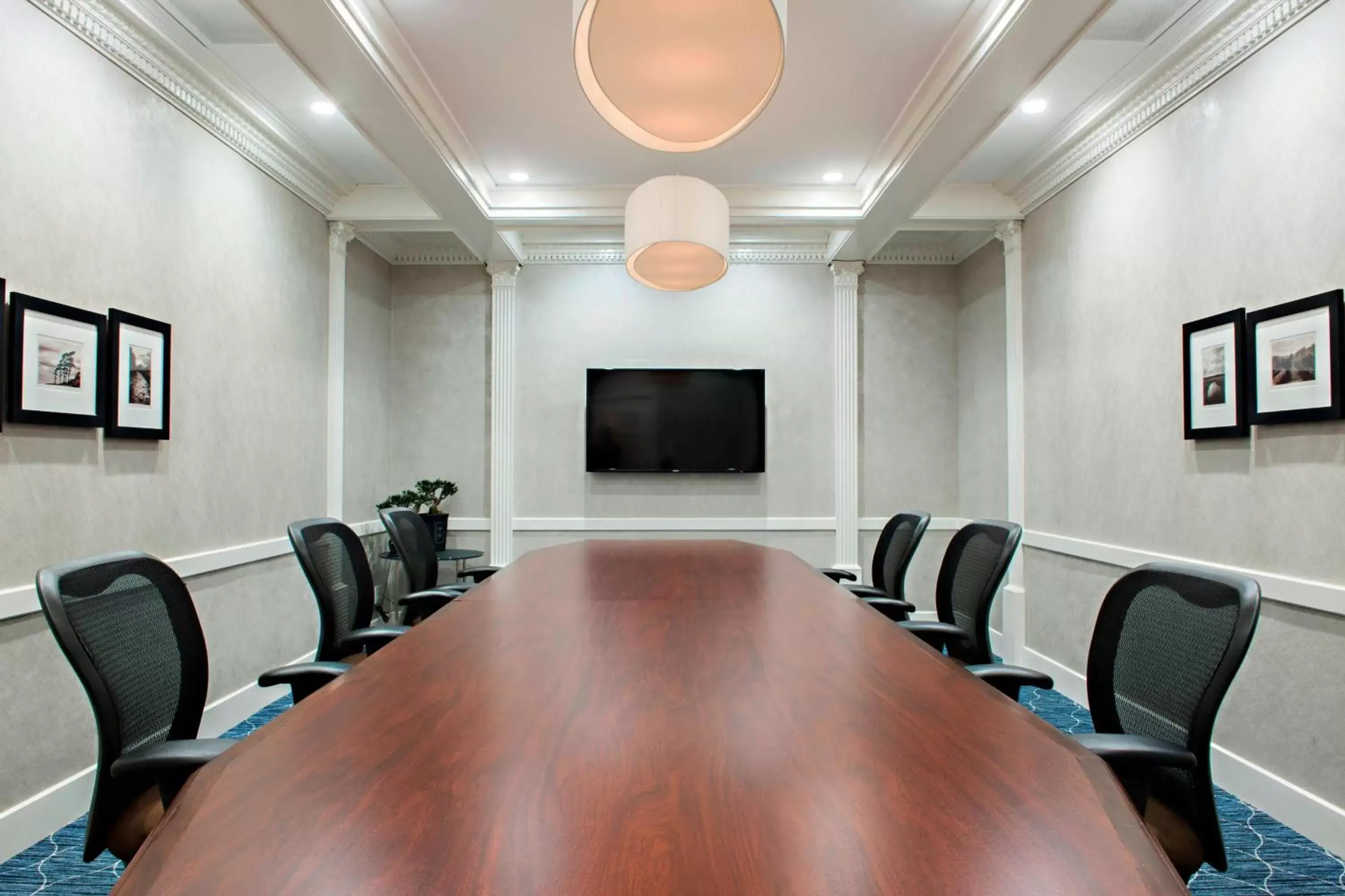 Meeting/conference room in Sheraton Cavalier Saskatoon Hotel