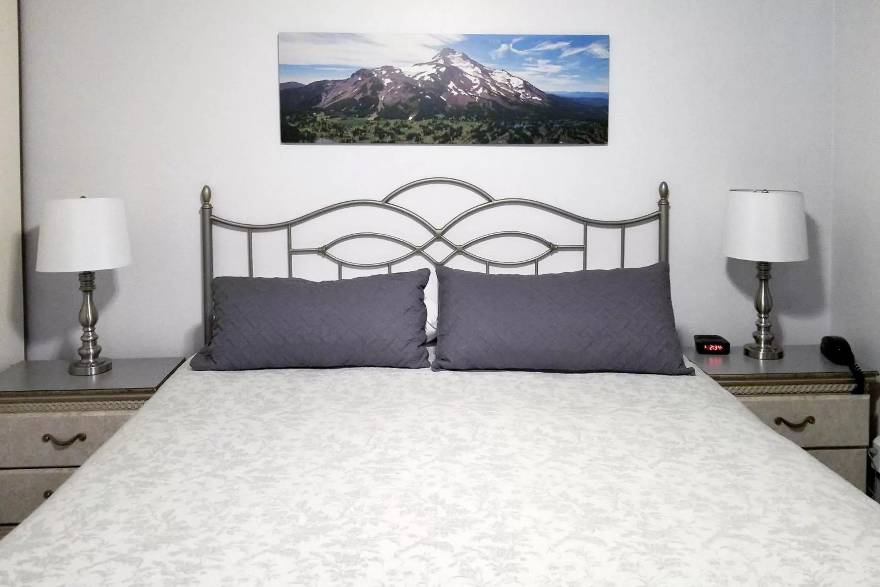 Bedroom, Bed in Ocean Terrace Condominiums