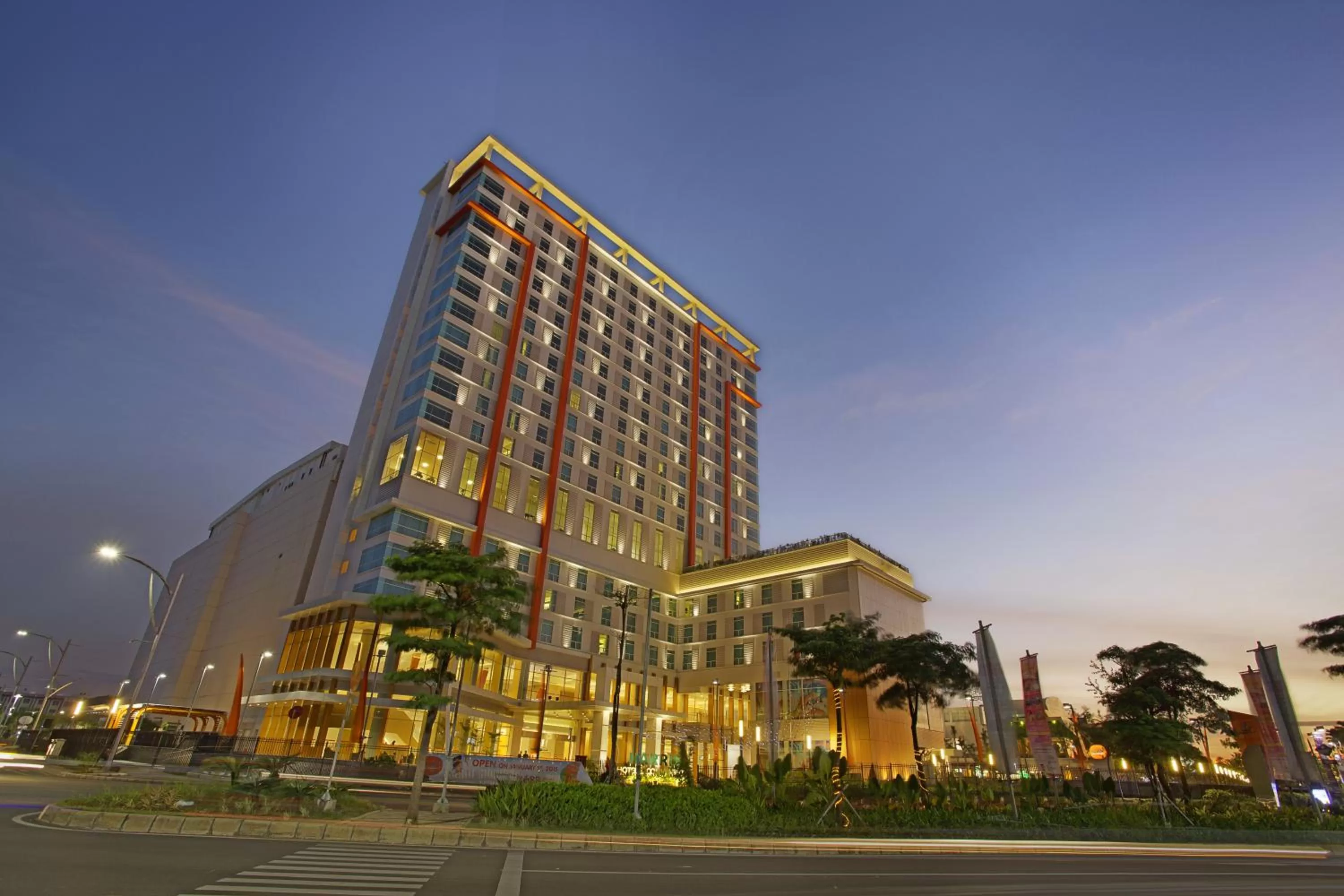 Facade/entrance in HARRIS Hotel & Conventions Bekasi