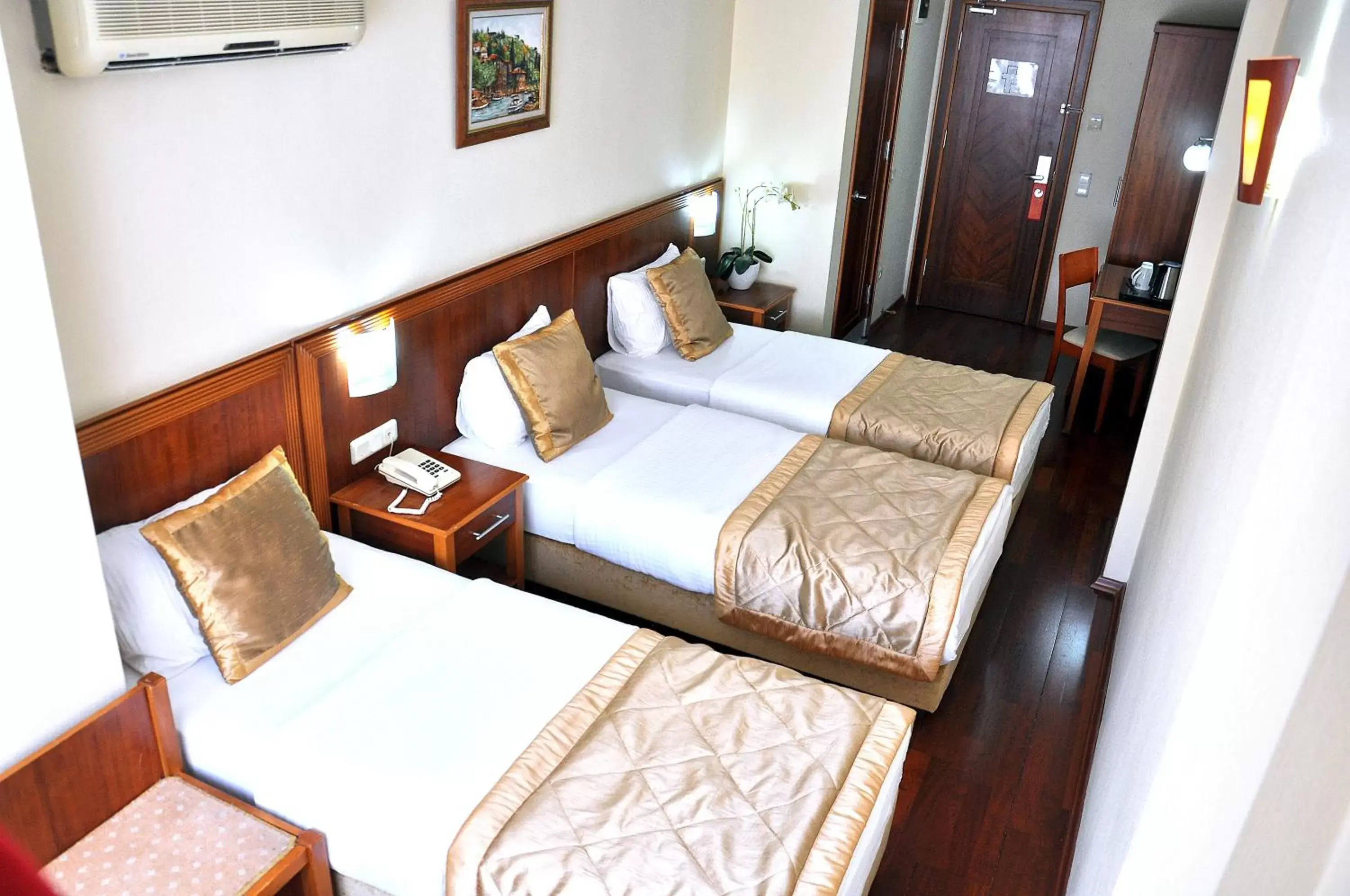 Bedroom, Bed in Hotel Centrum Istanbul Bedroom, Bed in Hotel Centrum Istanbul