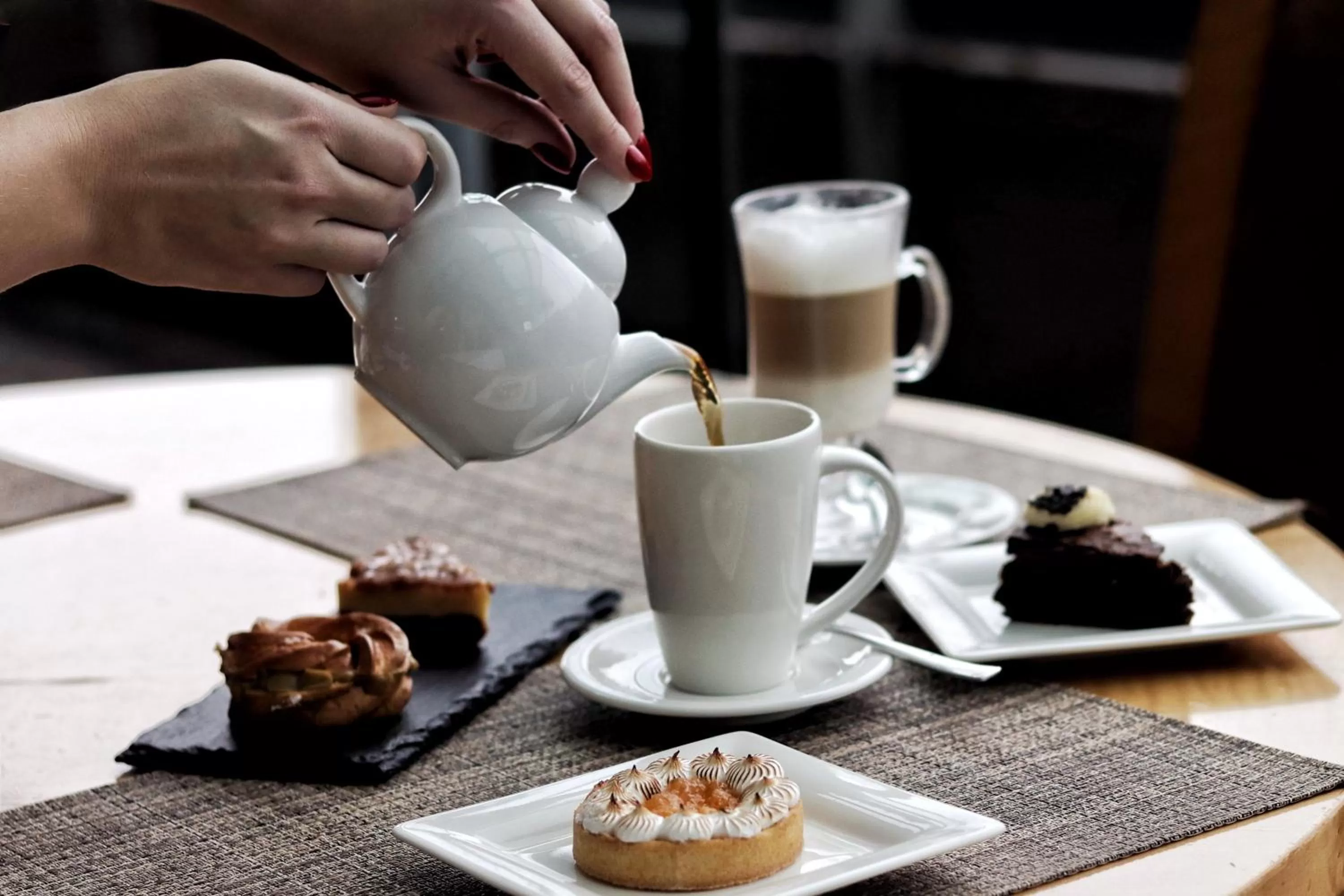 Coffee/tea facilities in Crowne Plaza Budapest by IHG