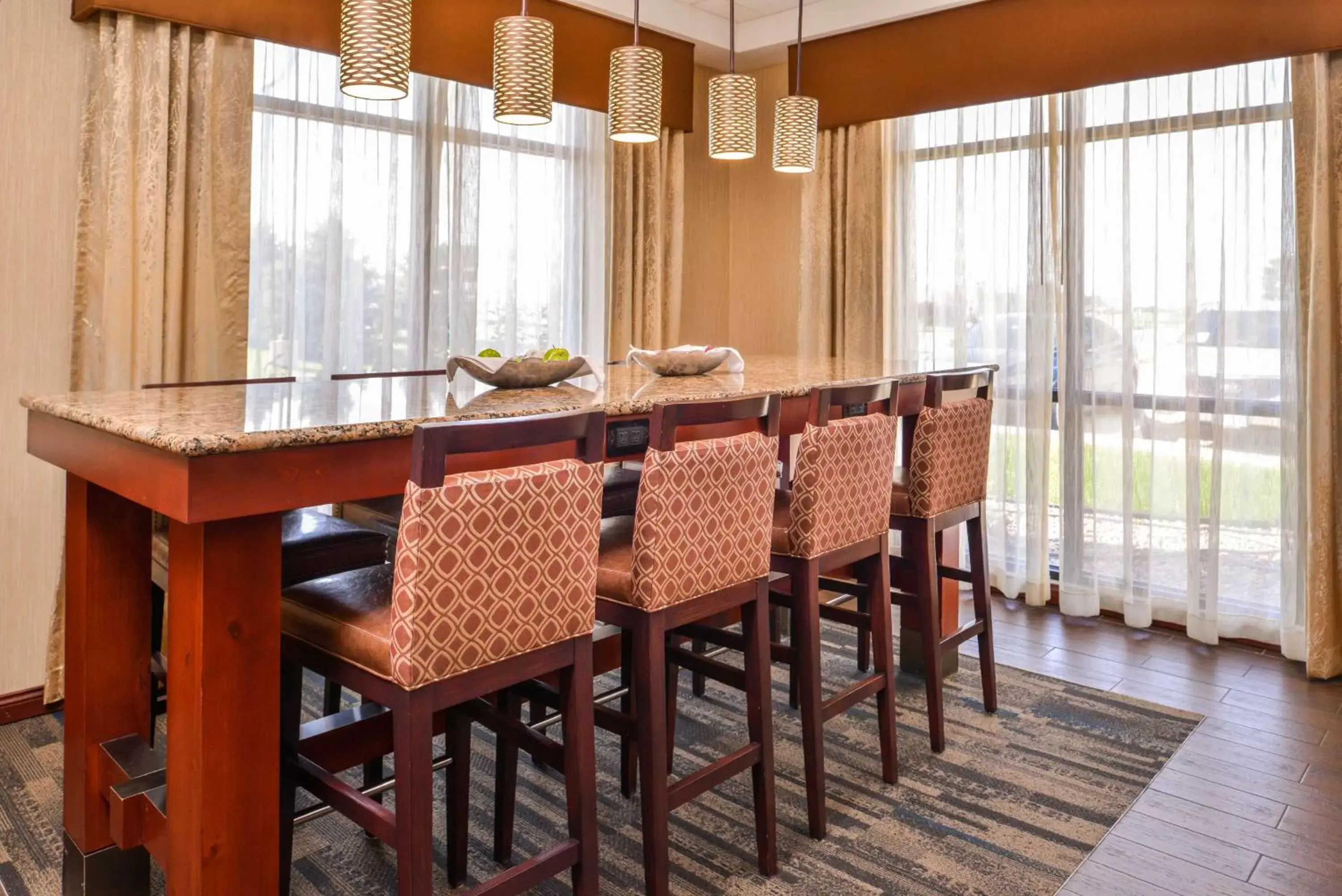 Lobby or reception, Dining Area in Hampton Inn York