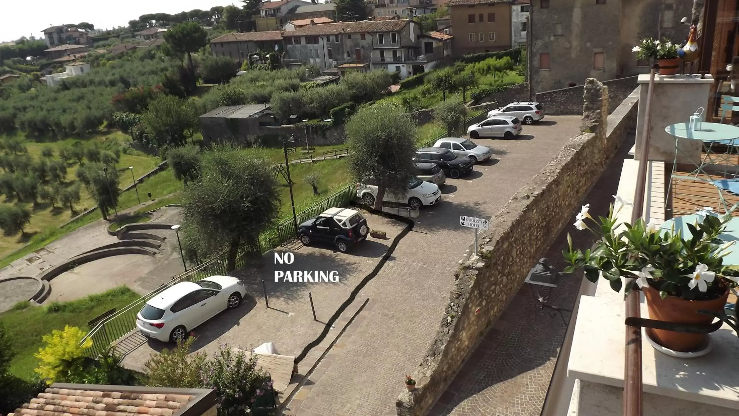Parking in Antico Borgo B&B con SPA - Adults Only