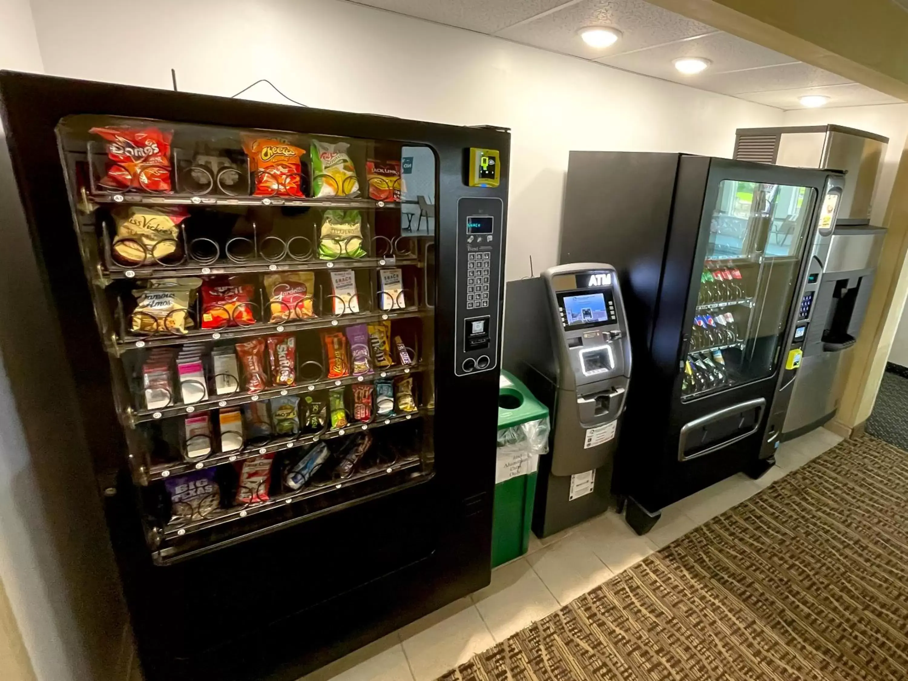 ATM, Supermarket/Shops in Comfort Inn Sioux City South