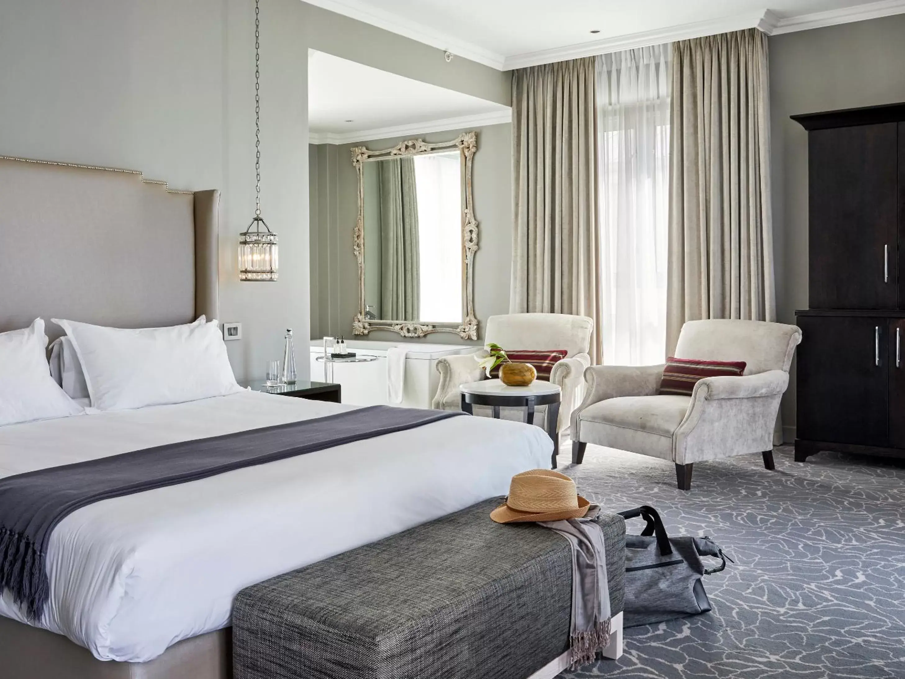 Premium Double or Twin Room with Mountain View in Queen Victoria Hotel by NEWMARK Premium Double or Twin Room with Mountain View in Queen Victoria Hotel by NEWMARK