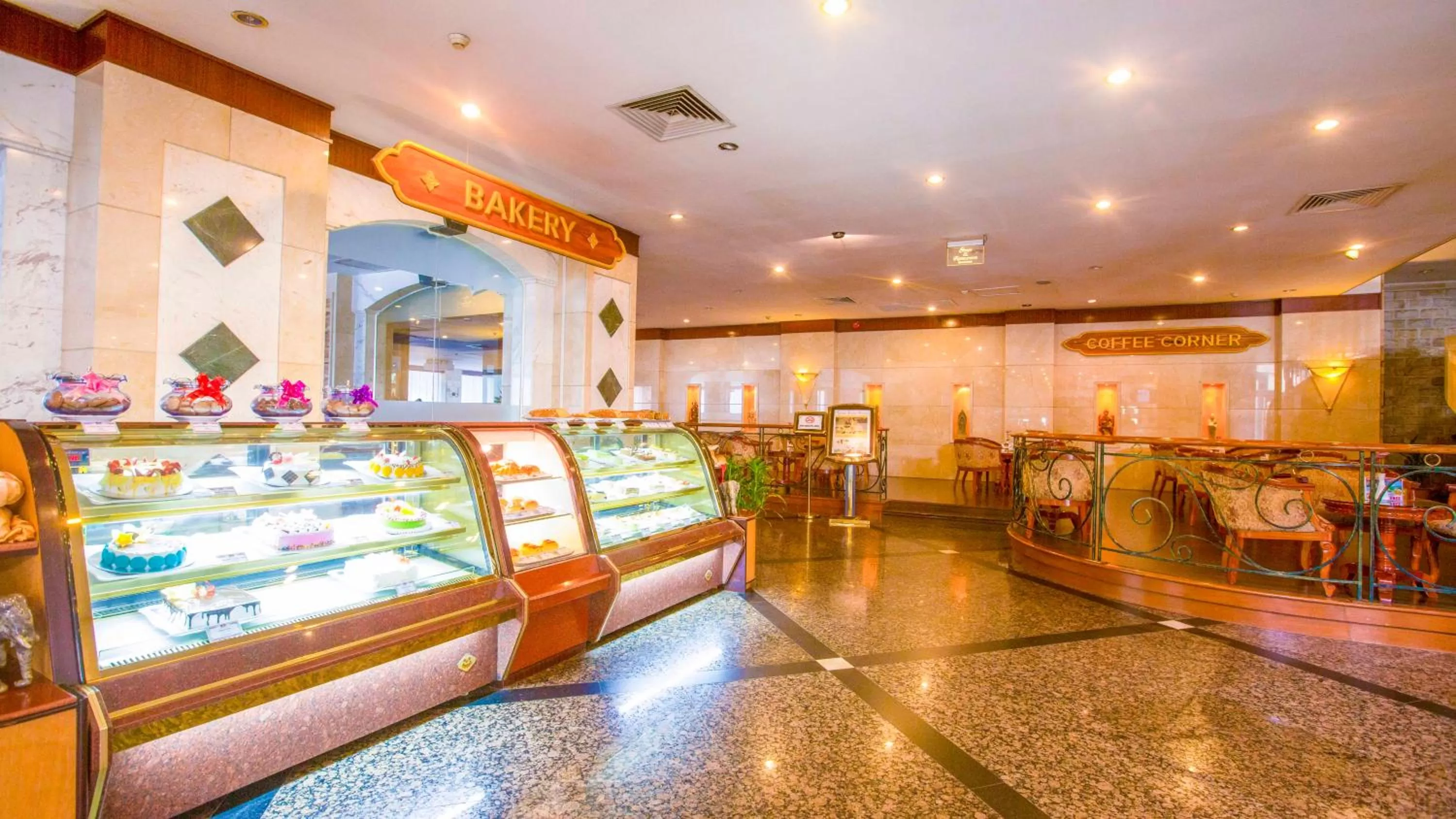 Lounge or bar, Lobby/Reception in Phnom Penh Hotel