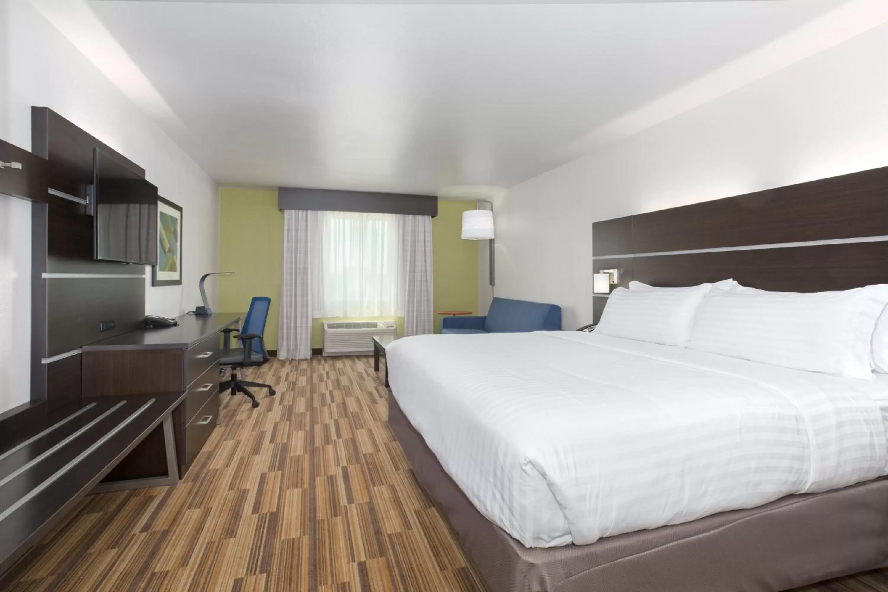 Photo of the whole room, Bed in Holiday Inn Express & Suites Lincoln I - 80, an IHG Hotel