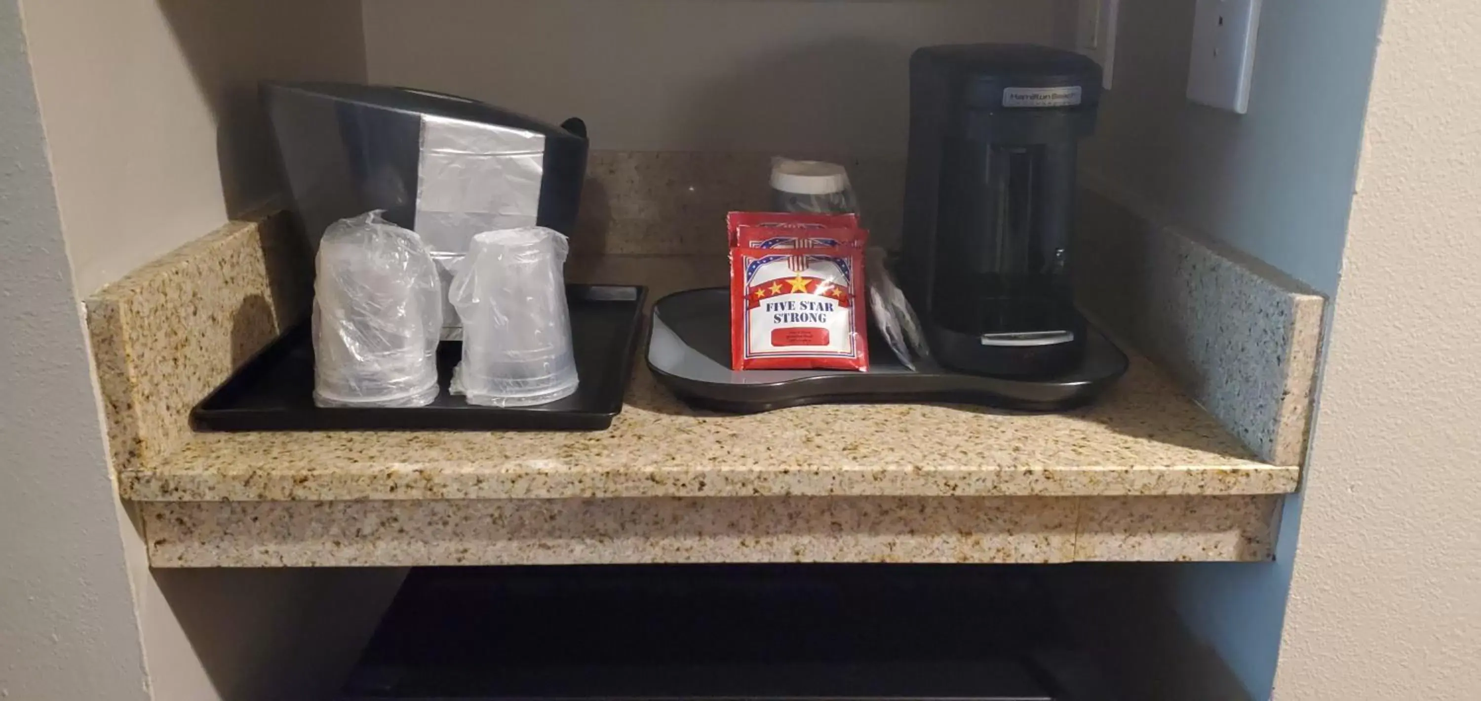 Coffee/Tea Facilities in La Quinta by Wyndham Columbus North