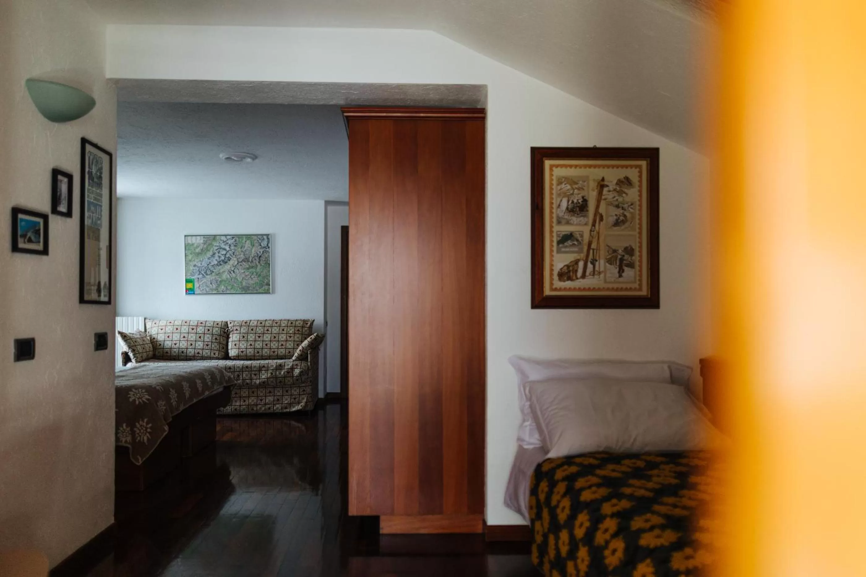 Photo of the whole room, Bed in Hotel Walser Courmayeur